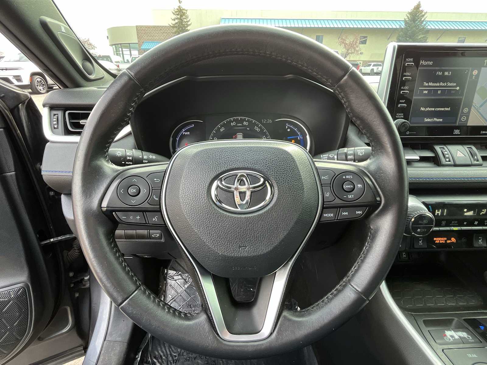 Thumbnail: 2020 Toyota RAV4 - 15