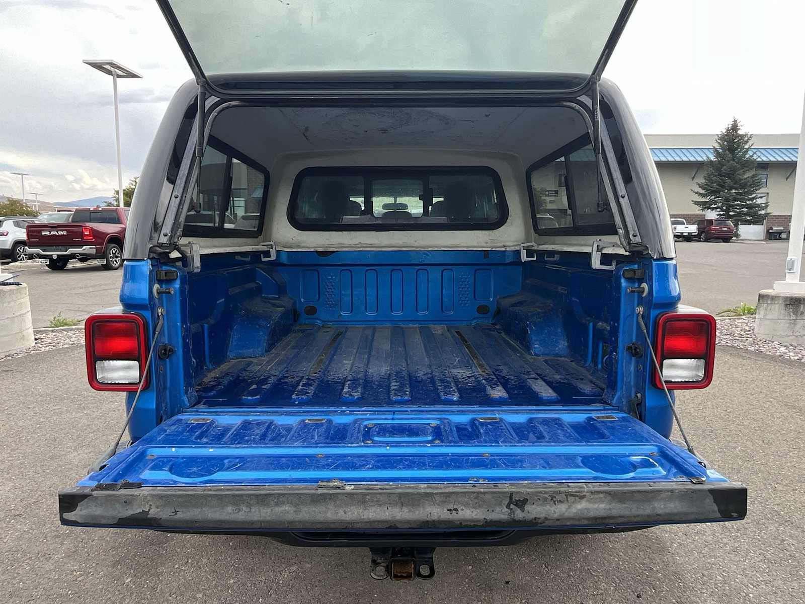 Thumbnail: 2021 Jeep Gladiator - 19