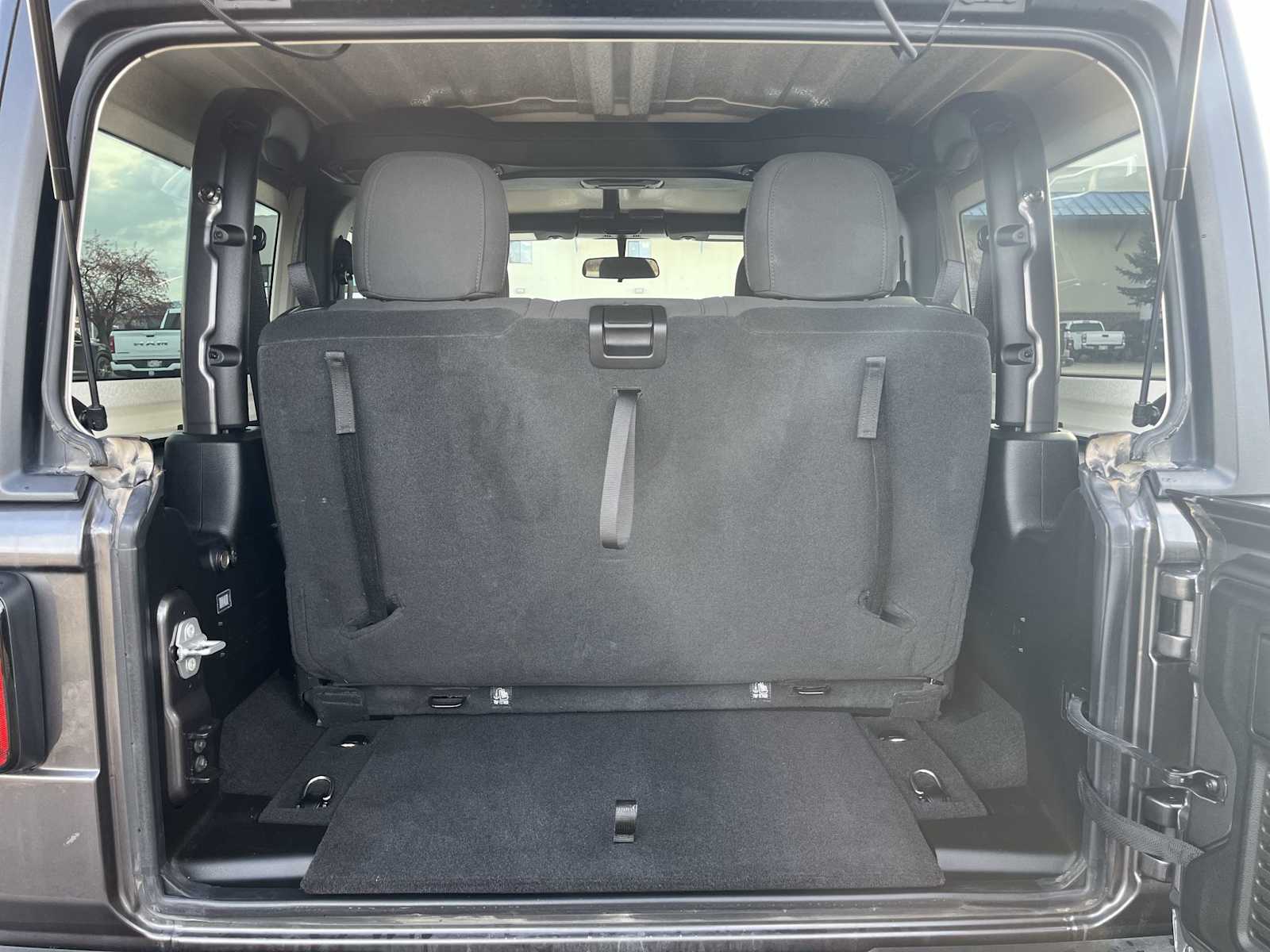 Thumbnail: 2021 Jeep Wrangler - 19