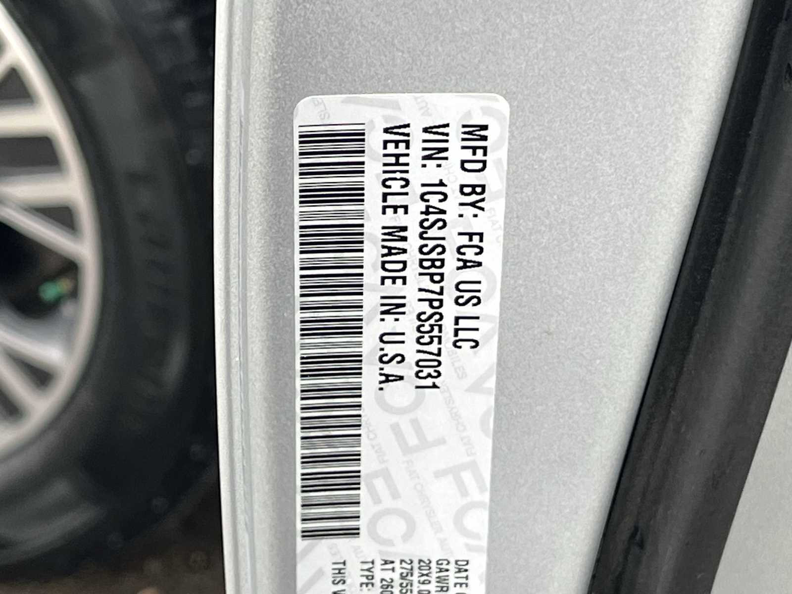 Thumbnail: 2023 Jeep Wagoneer - 21