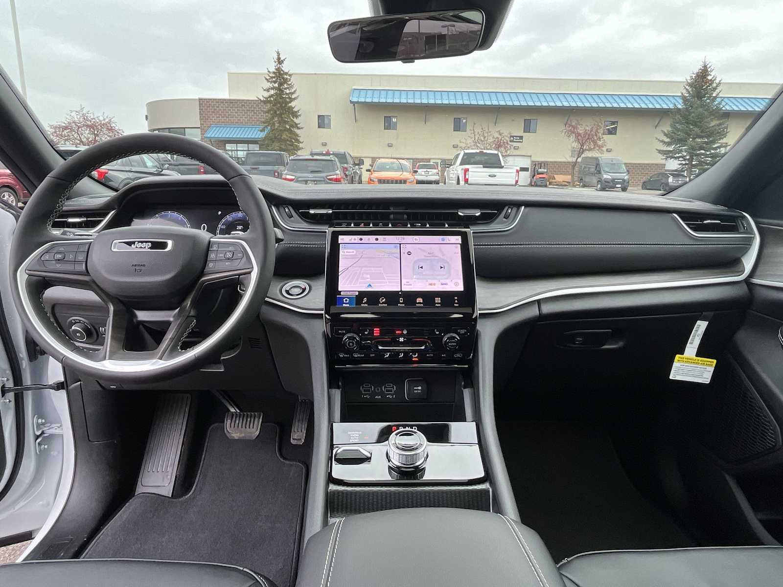 Thumbnail: 2025 Jeep Grand Cherokee - 10