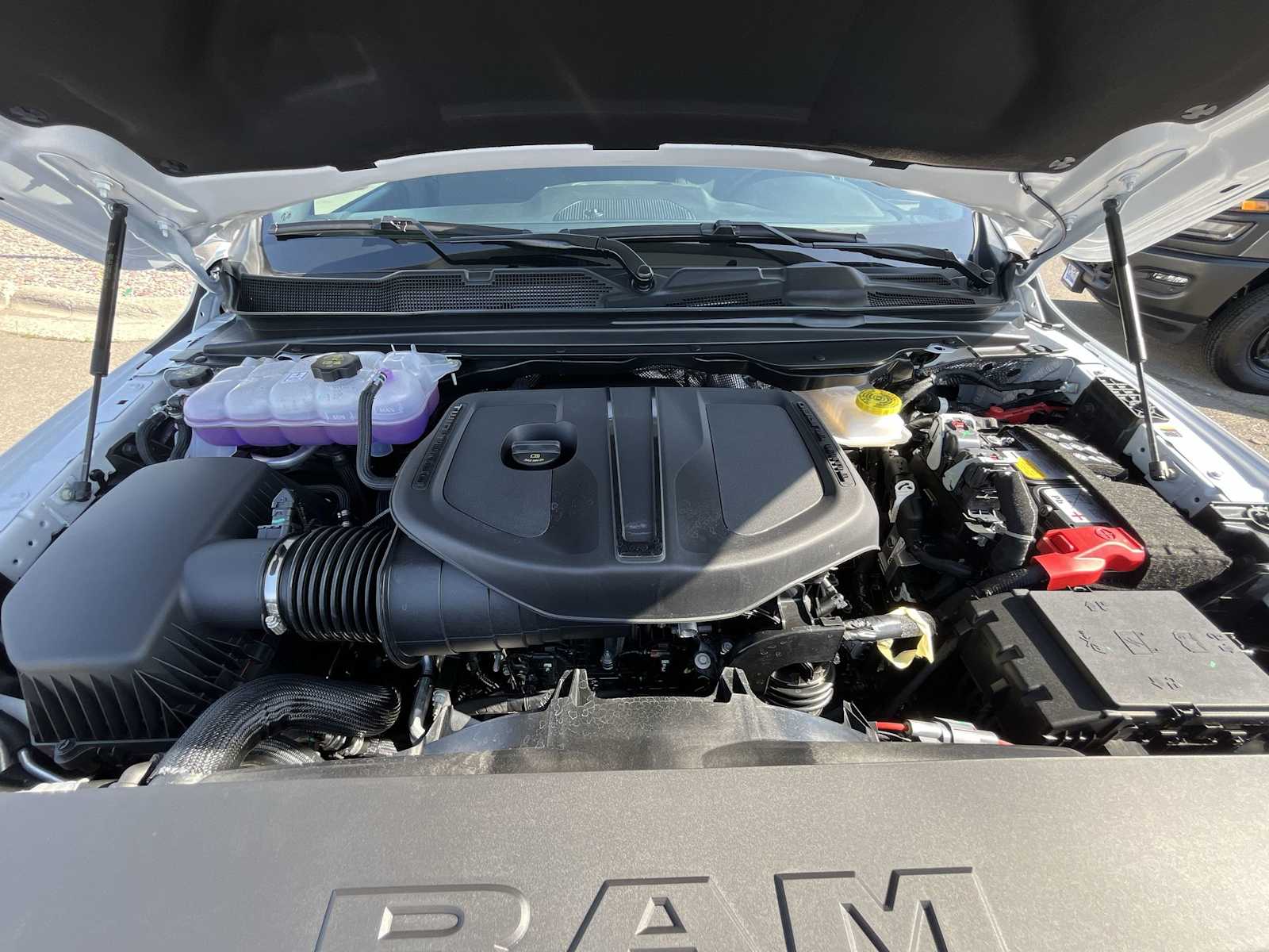 Thumbnail: 2025 RAM 1500 - 9