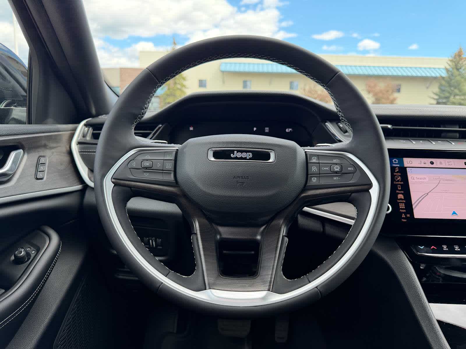 Thumbnail: 2026 Jeep Grand Cherokee - 20