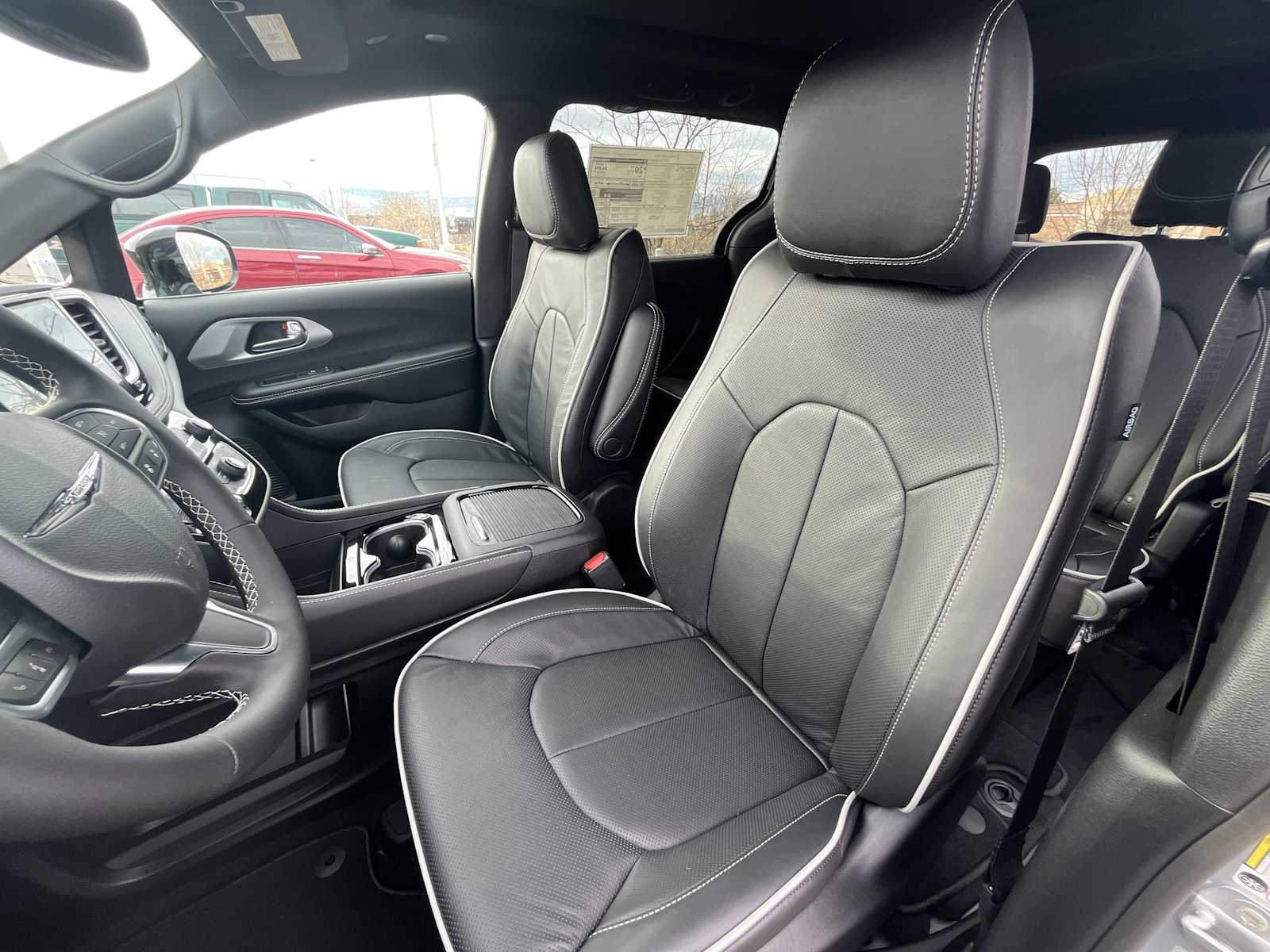 Thumbnail: 2026 Chrysler Pacifica - 11