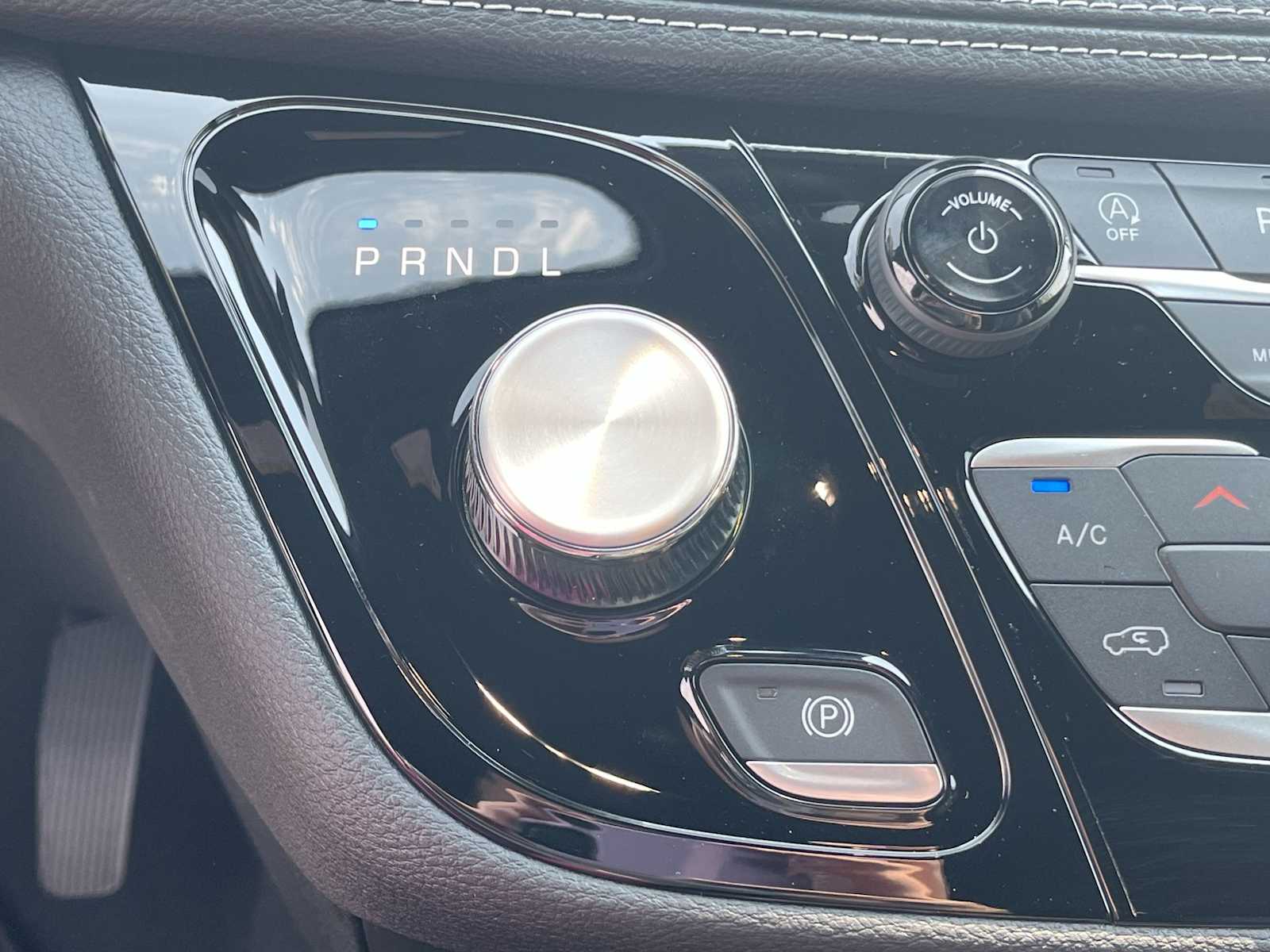 Thumbnail: 2026 Chrysler Pacifica - 17