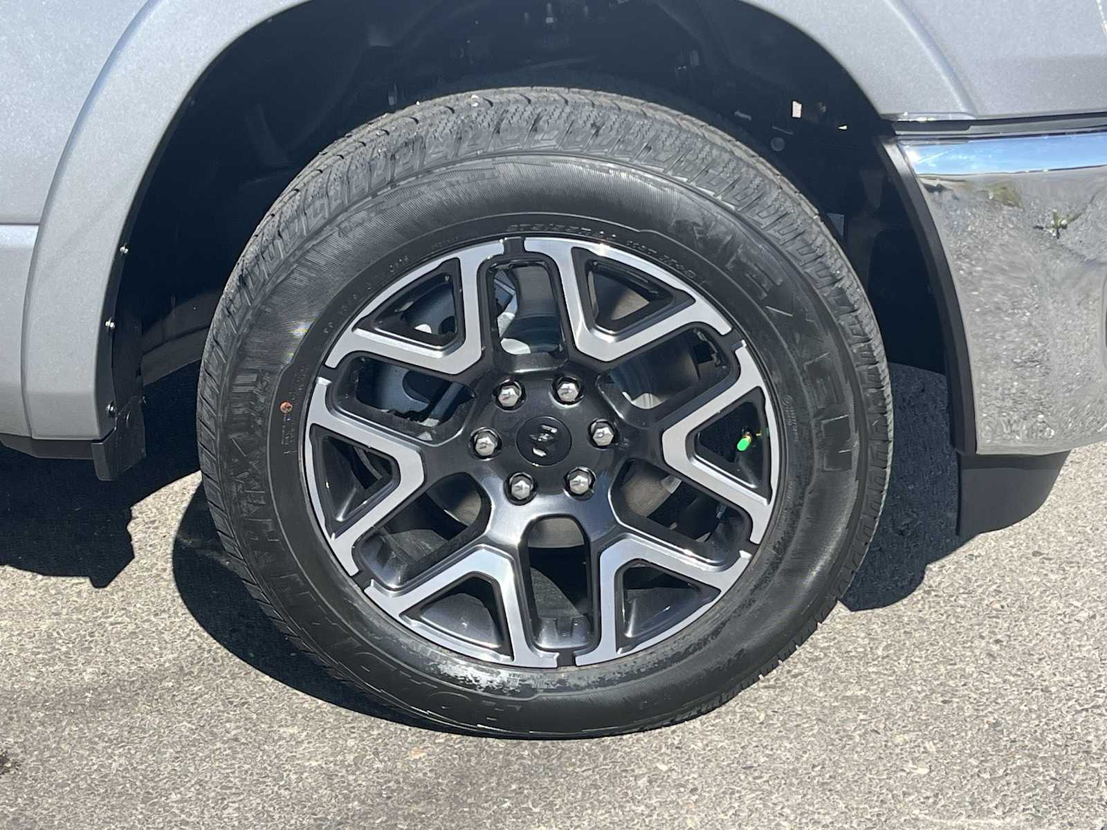 Thumbnail: 2026 RAM 1500 - 8