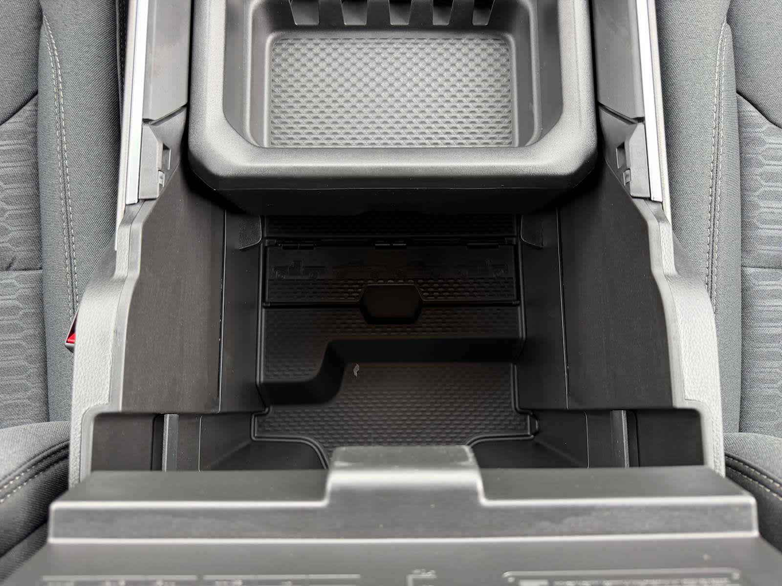 Thumbnail: 2026 RAM 1500 - 40
