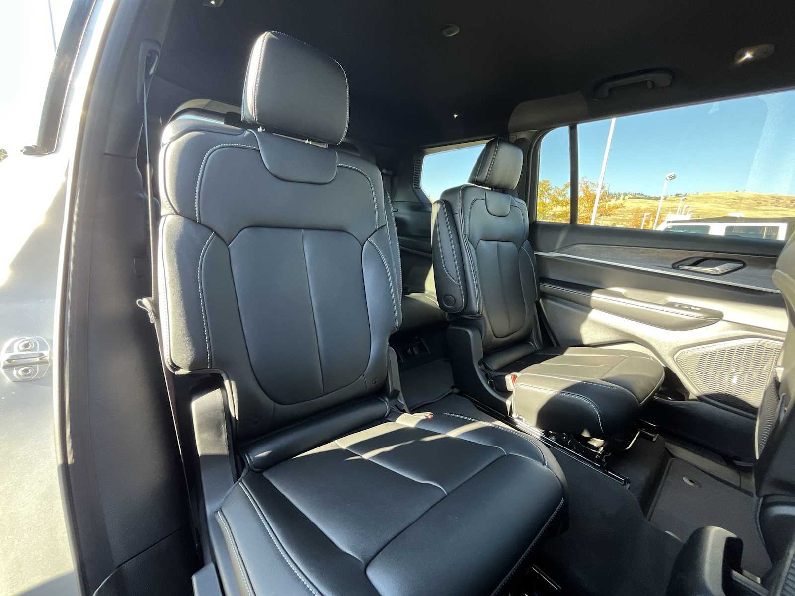 2025 Jeep Grand Cherokee Limited Edition 13