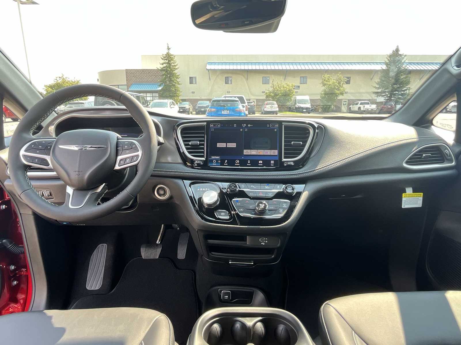 Thumbnail: 2026 Chrysler Pacifica - 10