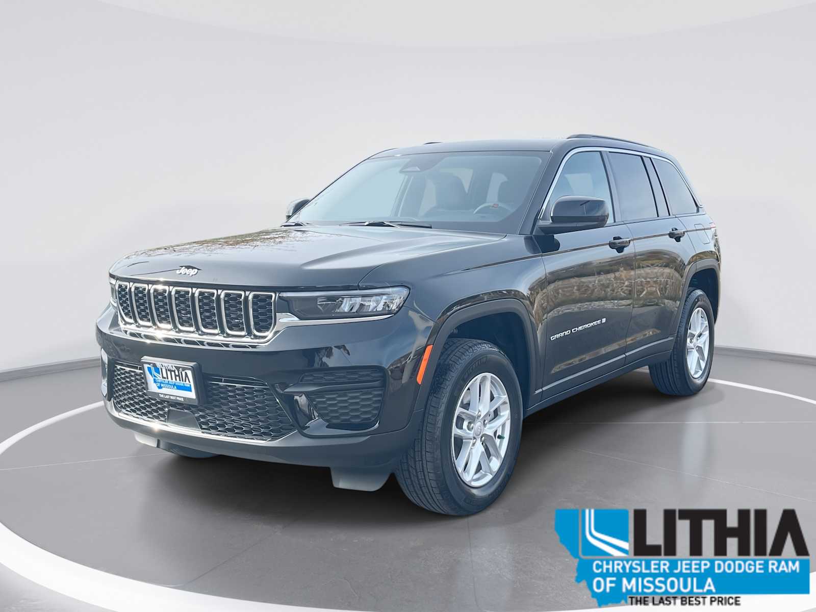 2025 Jeep Grand Cherokee Laredo's photo