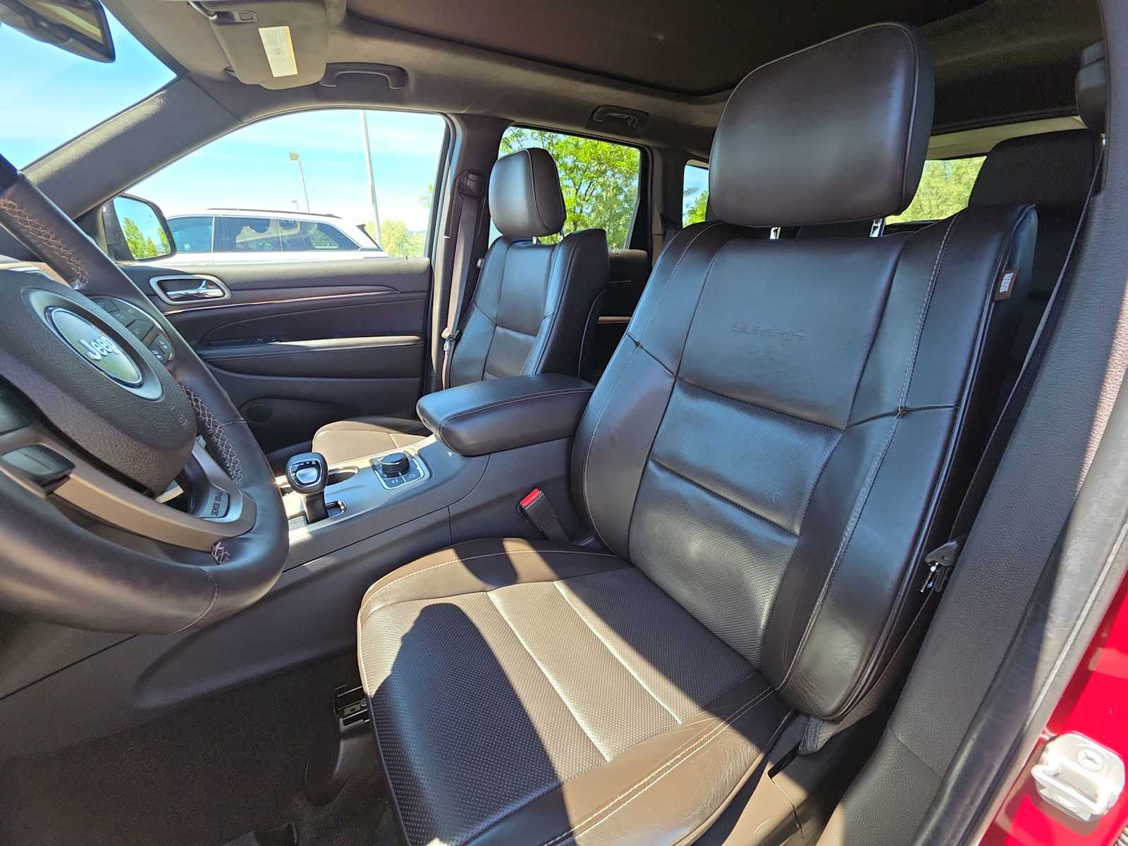 Thumbnail: 2014 Jeep Grand Cherokee - 11