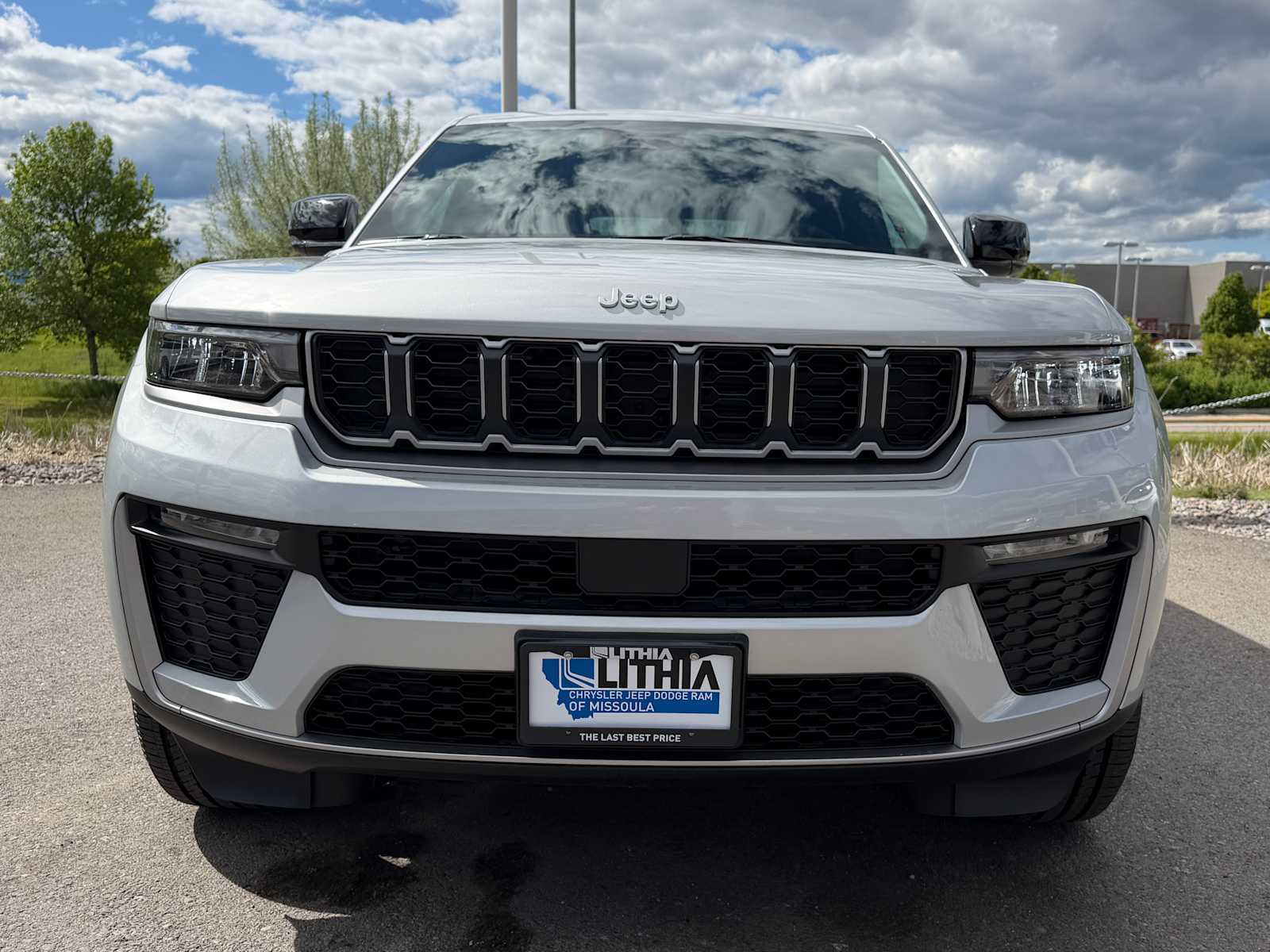 Thumbnail: 2026 Jeep Grand Cherokee - 2