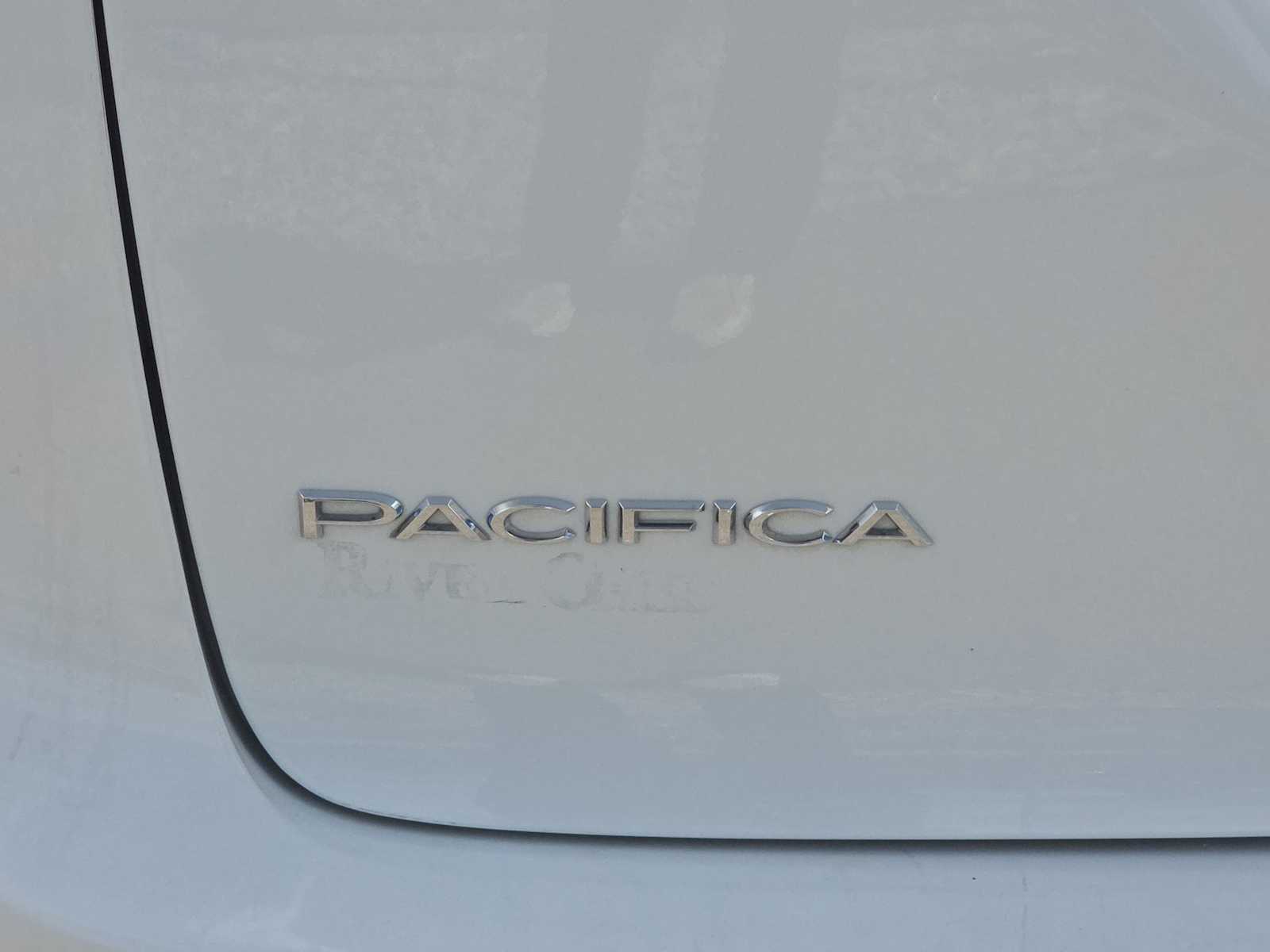Thumbnail: 2017 Chrysler Pacifica - 7