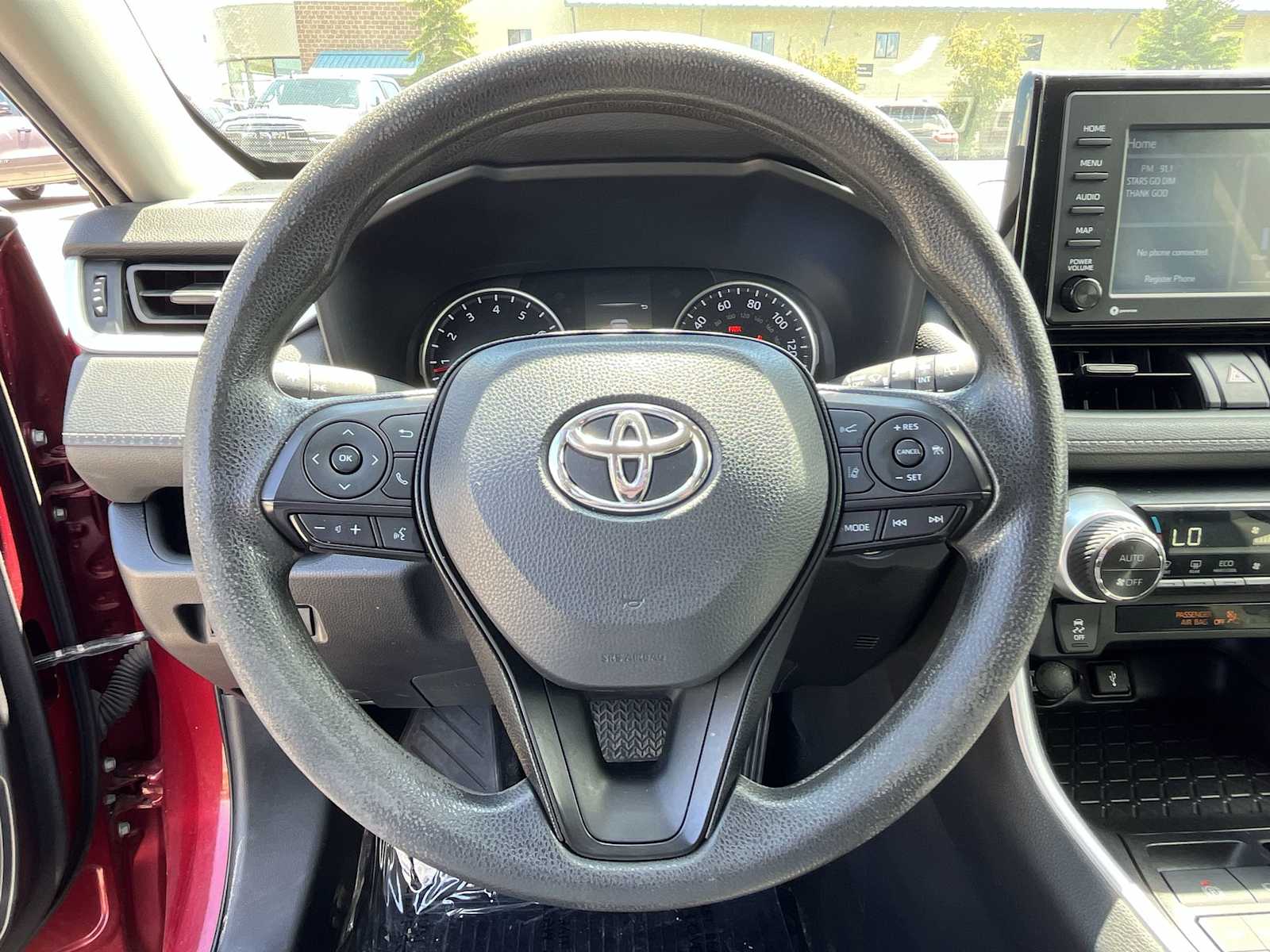 Thumbnail: 2022 Toyota RAV4 - 15