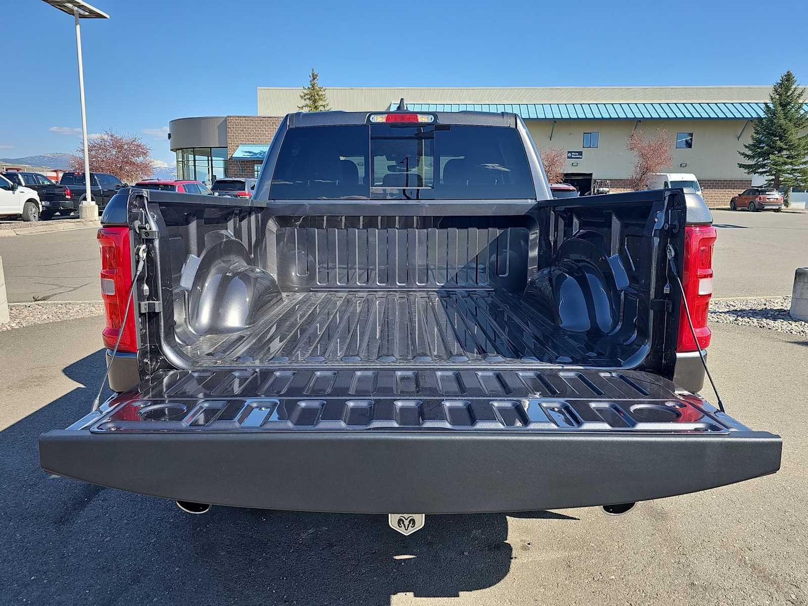 Thumbnail: 2025 RAM 1500 - 19
