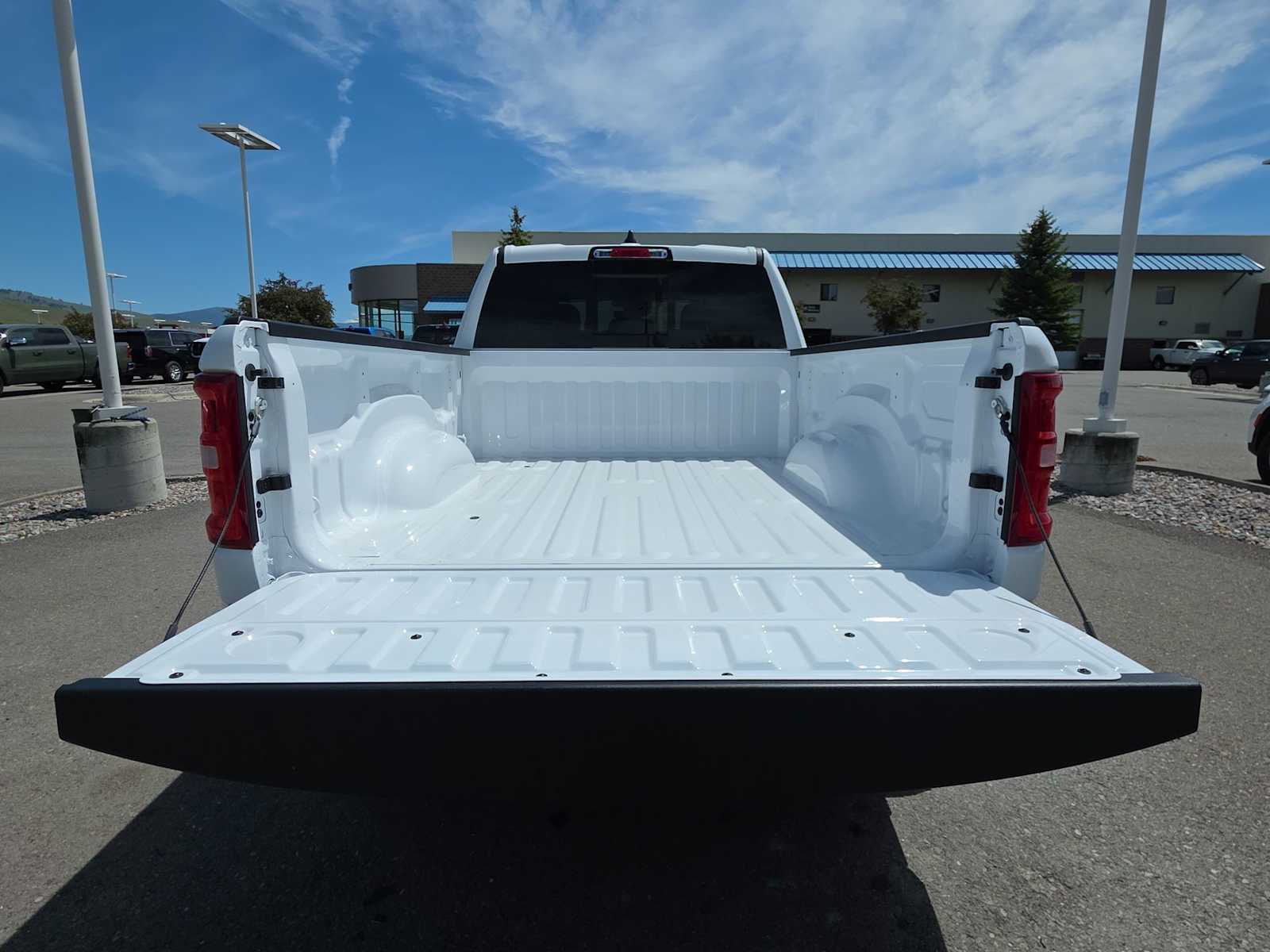 Thumbnail: 2026 RAM 1500 - 19