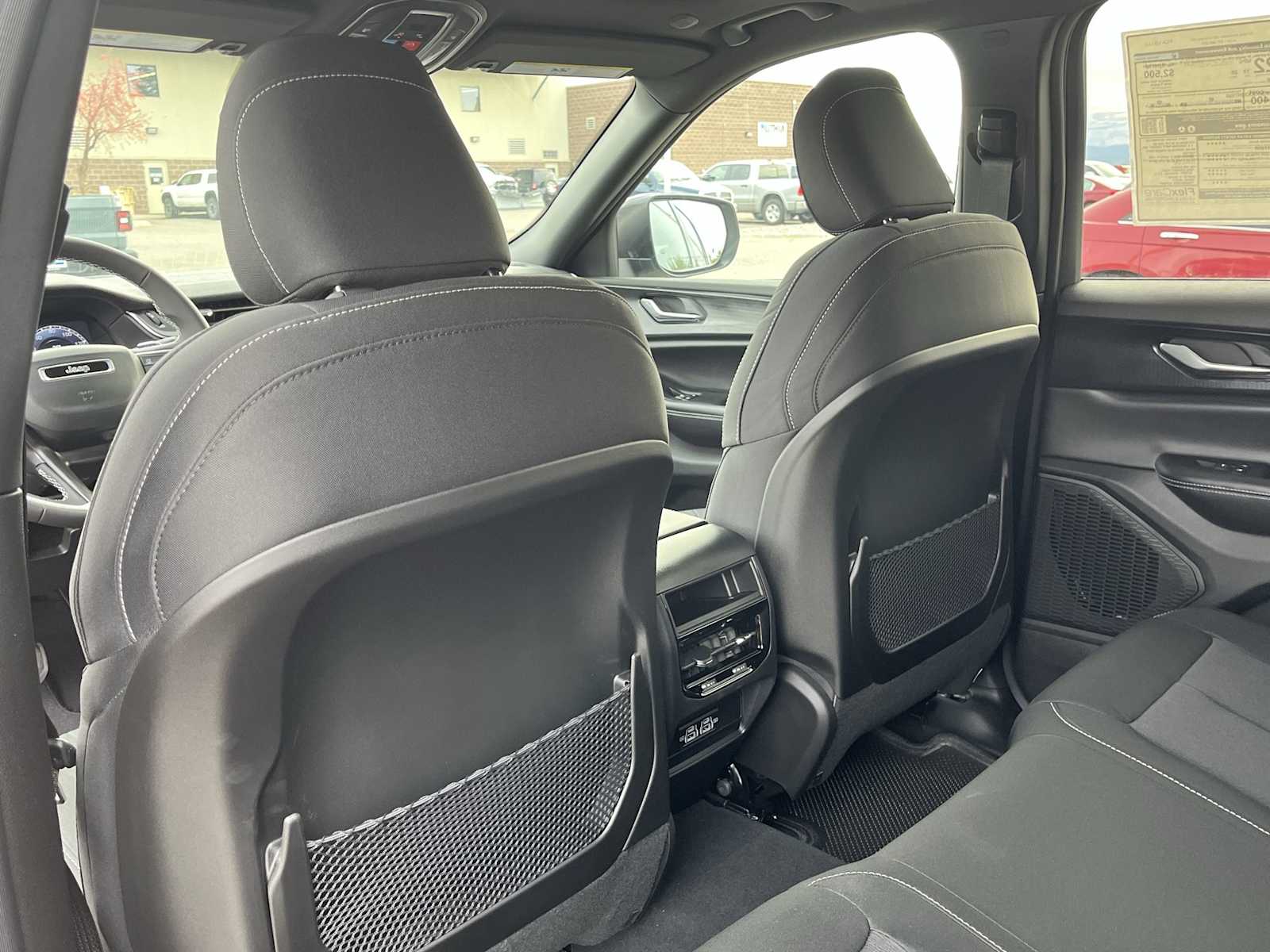 Thumbnail: 2025 Jeep Grand Cherokee - 12