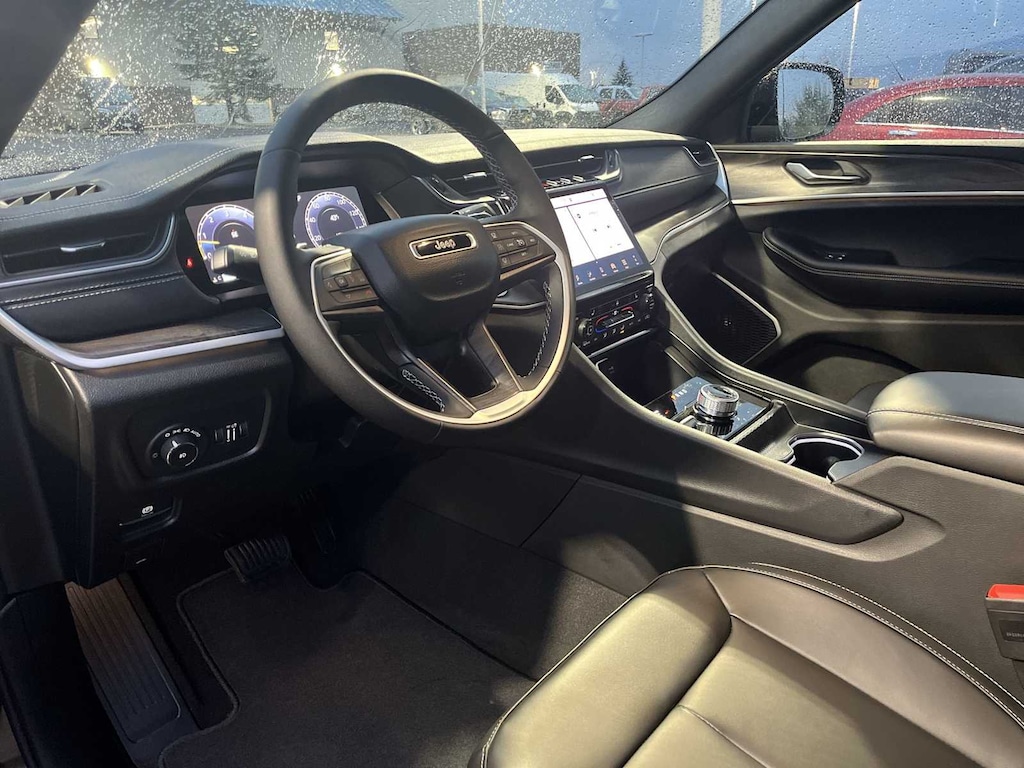 New 2025 Jeep Grand Cherokee LIMITED 4X4 Sport Utility