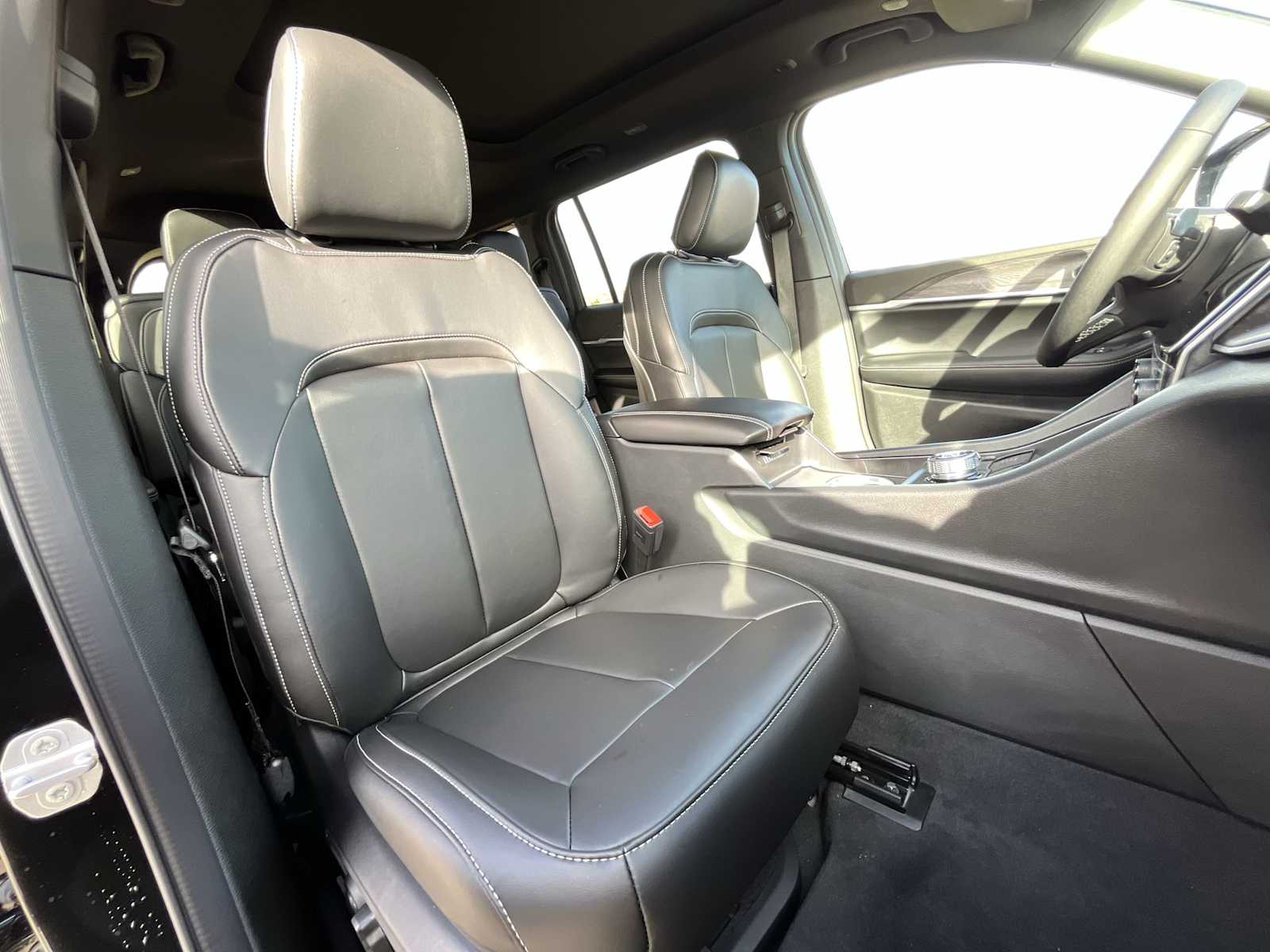 Thumbnail: 2025 Jeep Grand Cherokee - 14