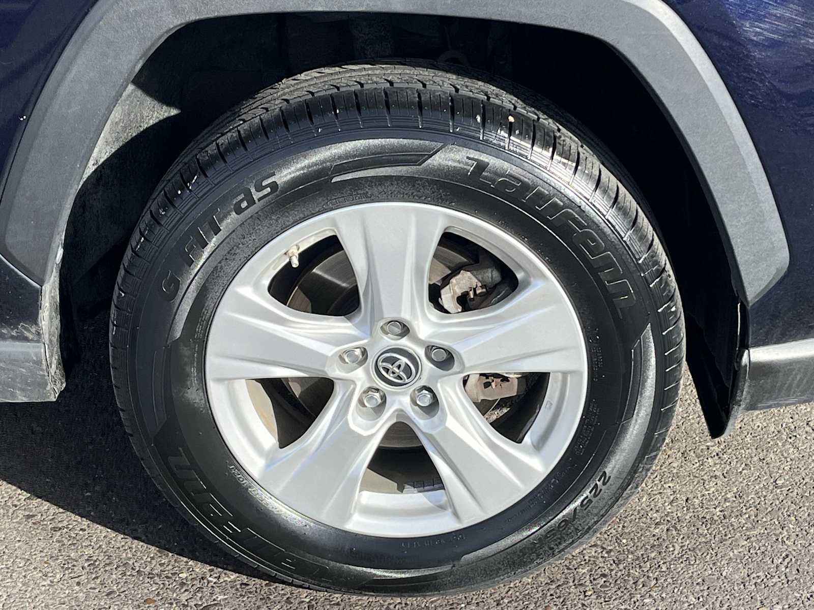 Thumbnail: 2019 Toyota RAV4 - 8