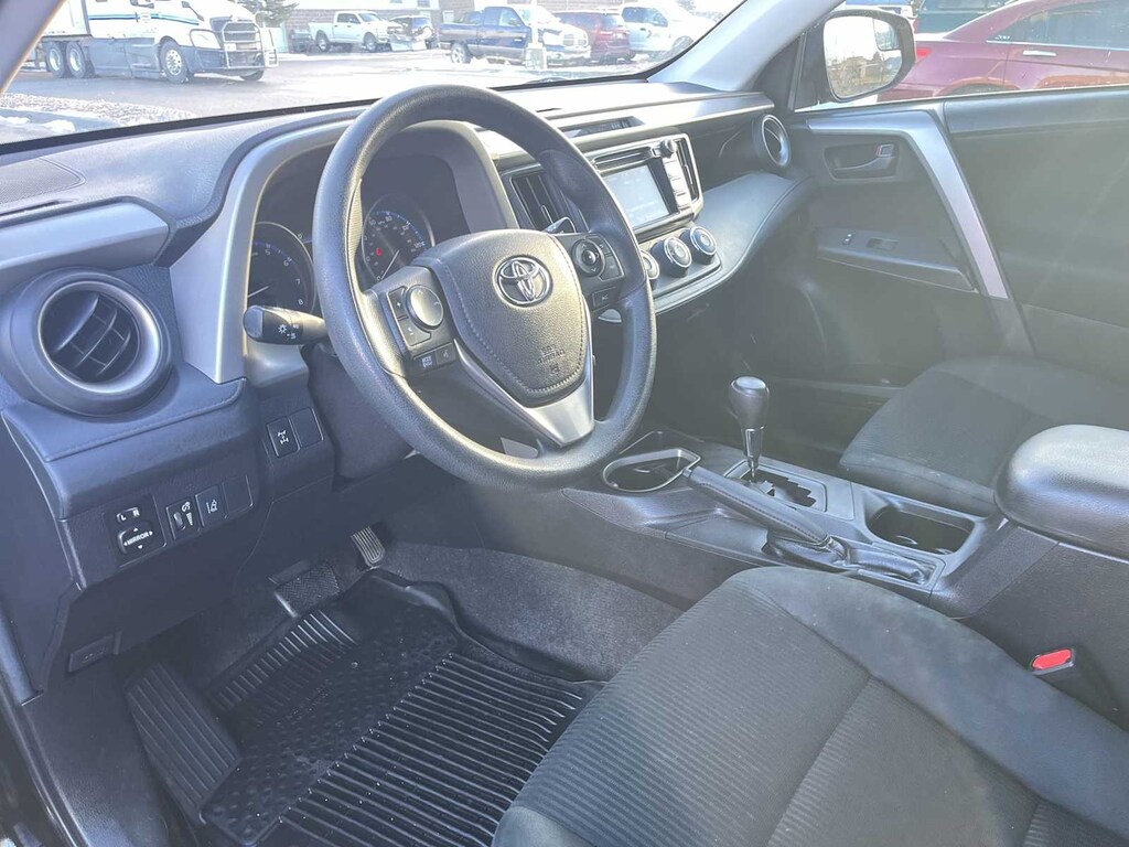 Used 2018 Toyota RAV4 LE SUV