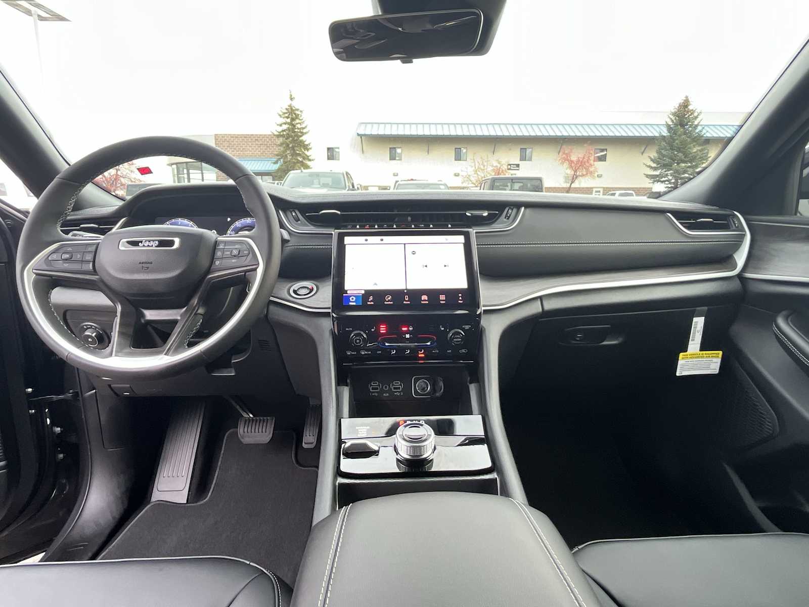 Thumbnail: 2025 Jeep Grand Cherokee - 10