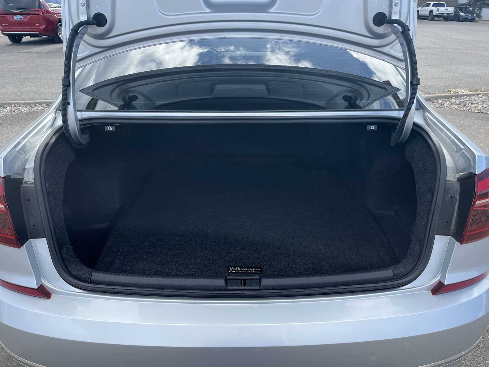 Thumbnail: 2017 Volkswagen Passat - 19