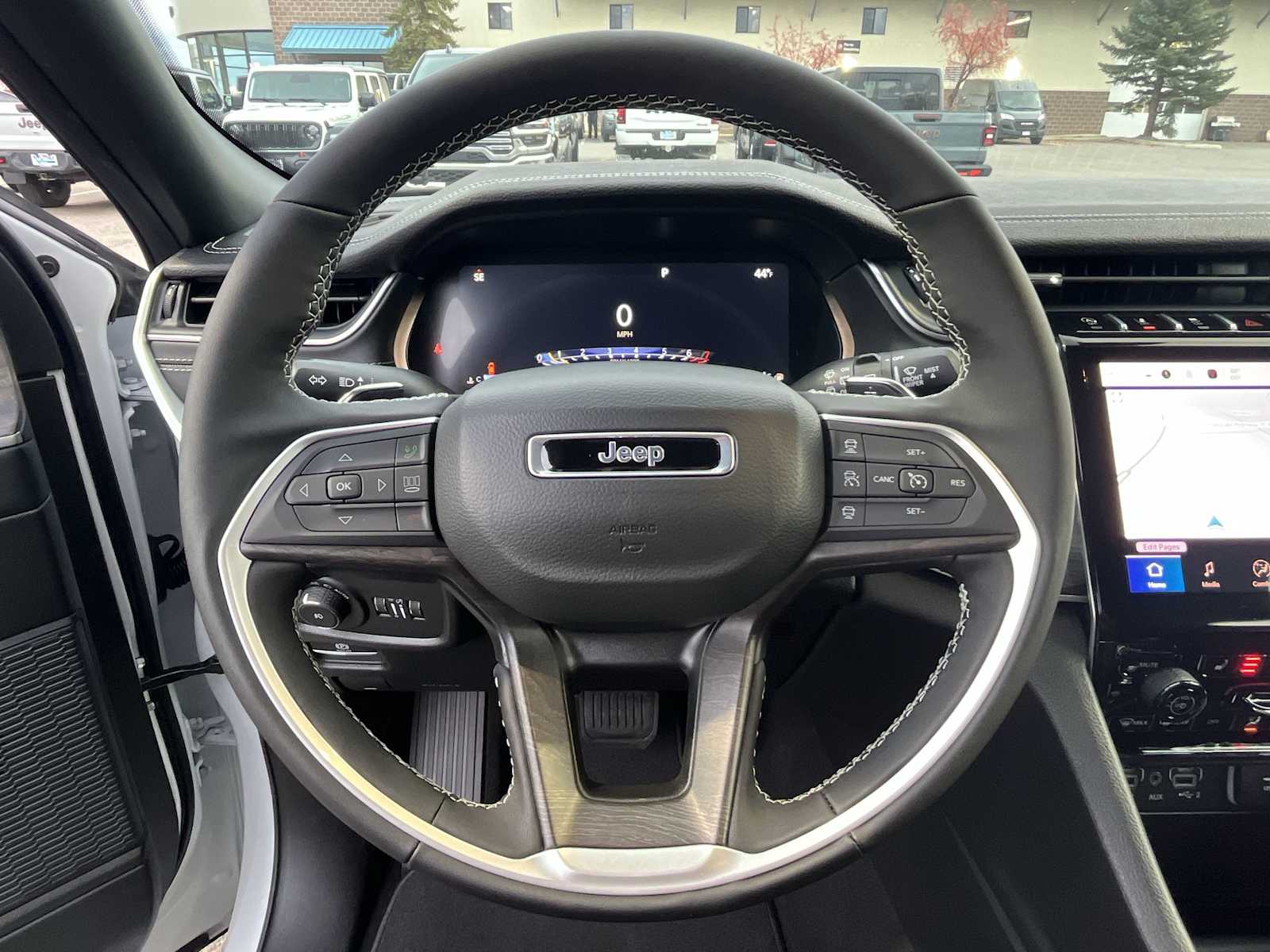 Thumbnail: 2025 Jeep Grand Cherokee - 15