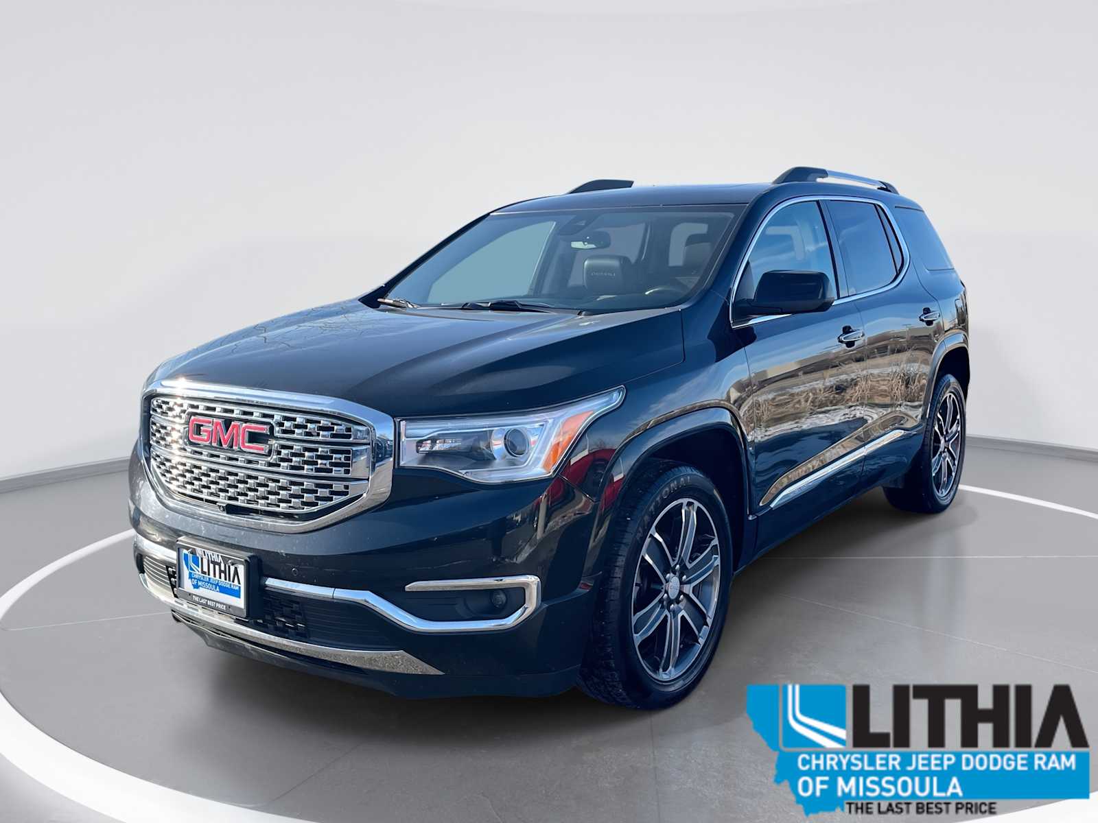 2018 GMC Acadia Denali's photo