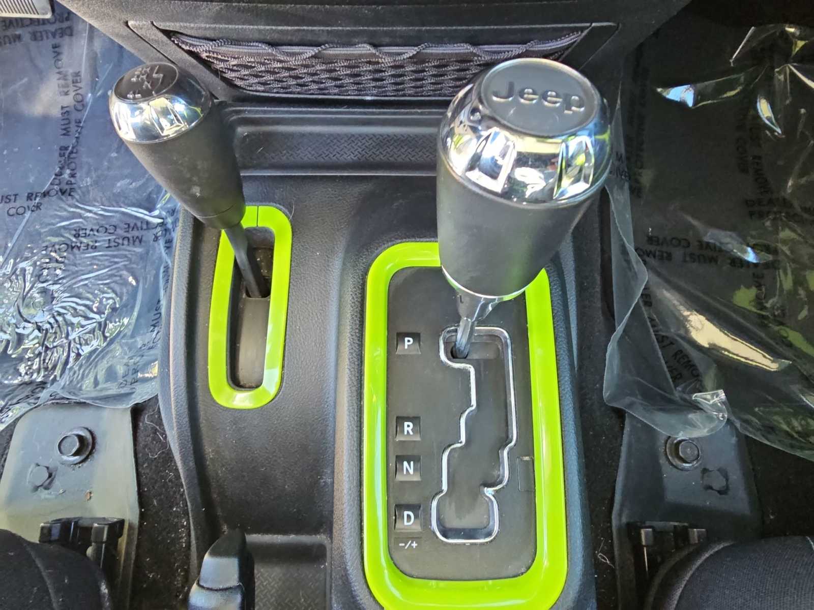 Thumbnail: 2016 Jeep Wrangler - 17