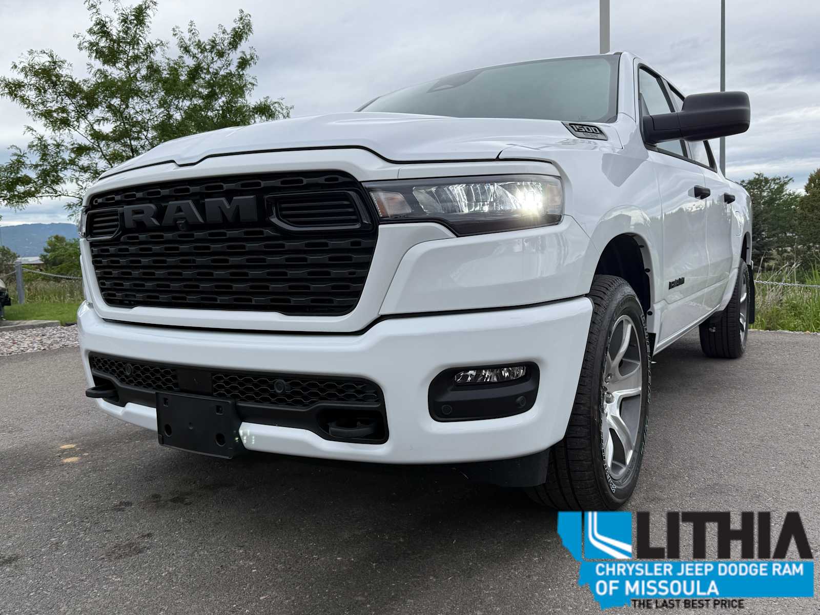 Thumbnail: 2025 RAM 1500 - 1