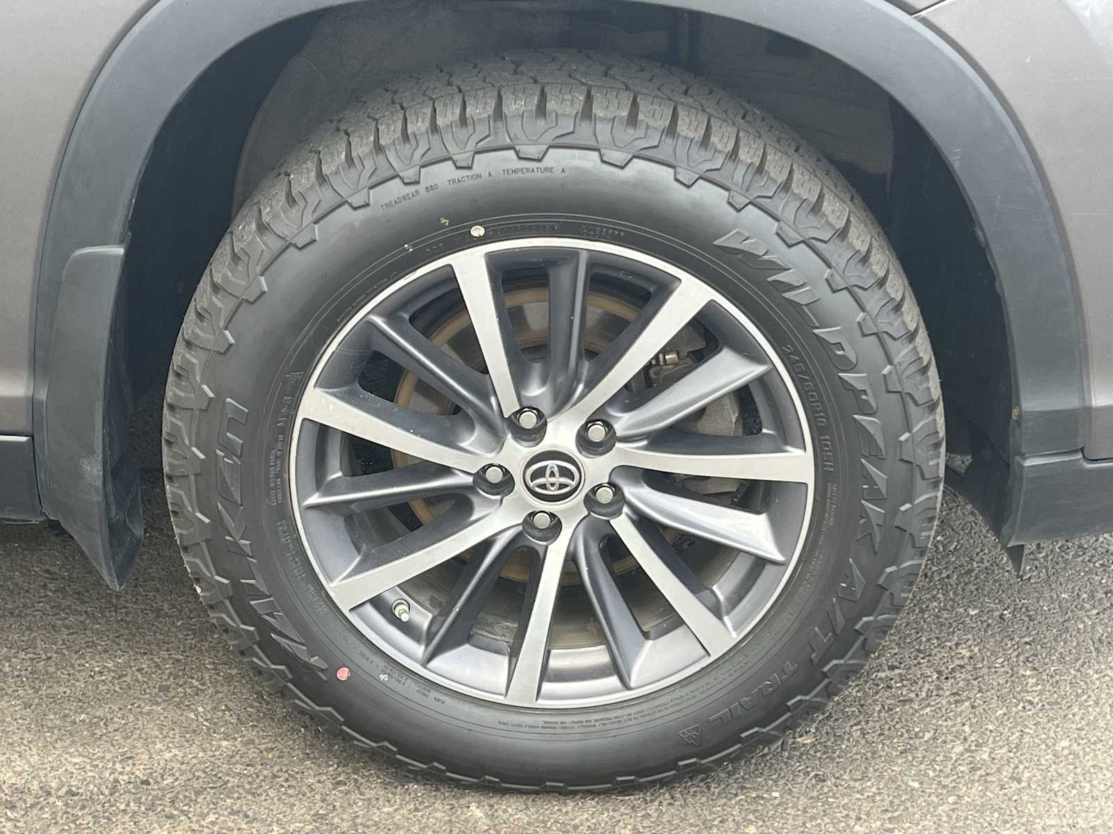 Thumbnail: 2019 Toyota Highlander - 8