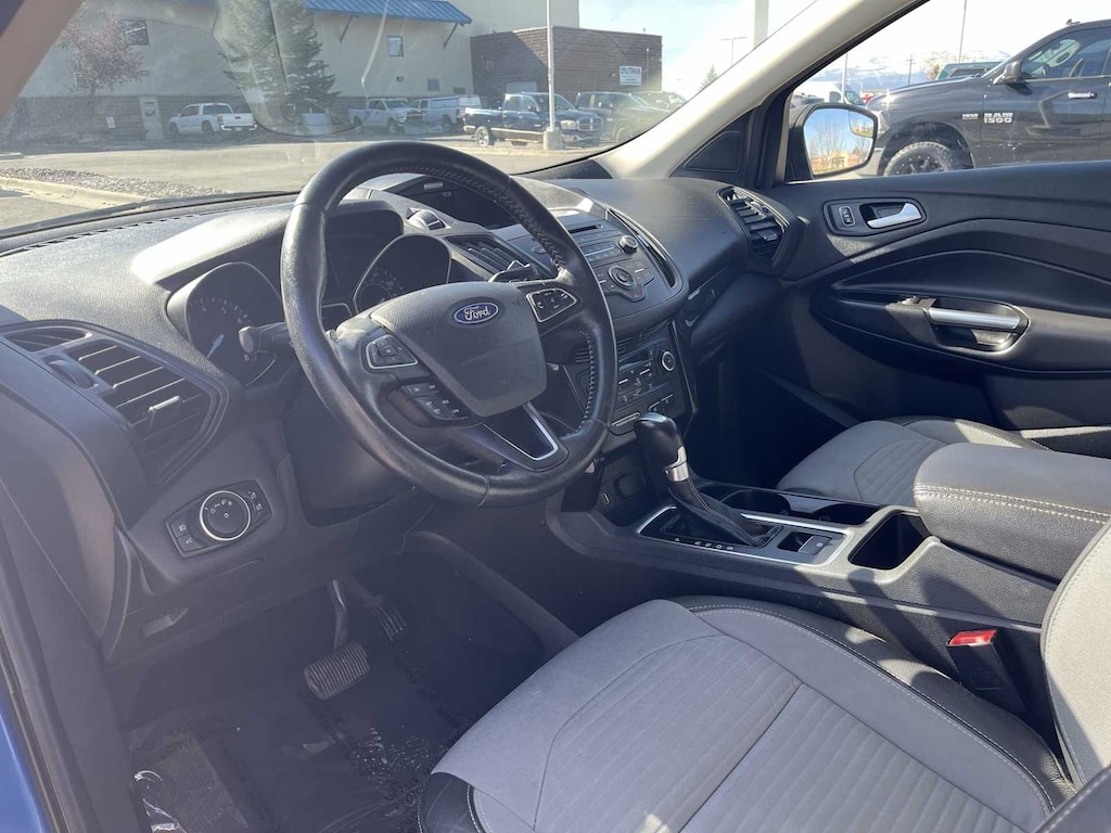 Used 2017 Ford Escape SE SUV