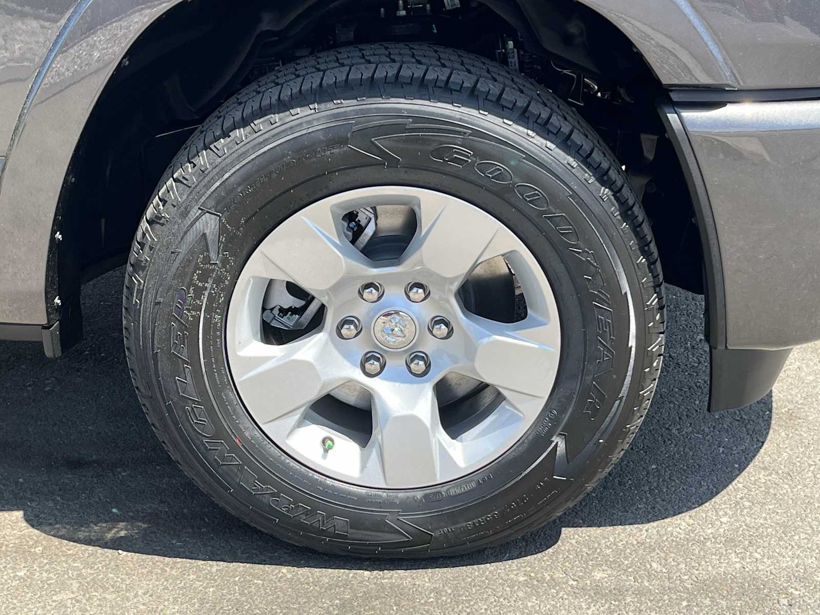 Thumbnail: 2025 RAM 1500 - 8