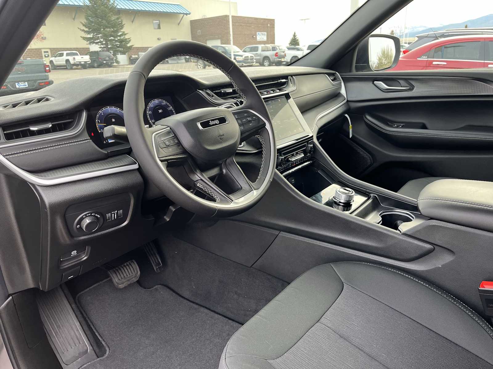 Thumbnail: 2025 Jeep Grand Cherokee - 2