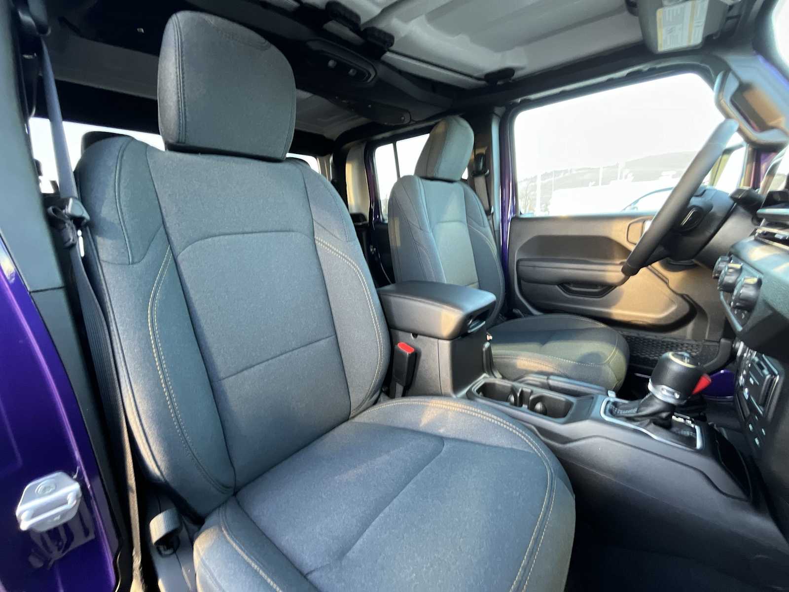 Thumbnail: 2026 Jeep Gladiator - 14