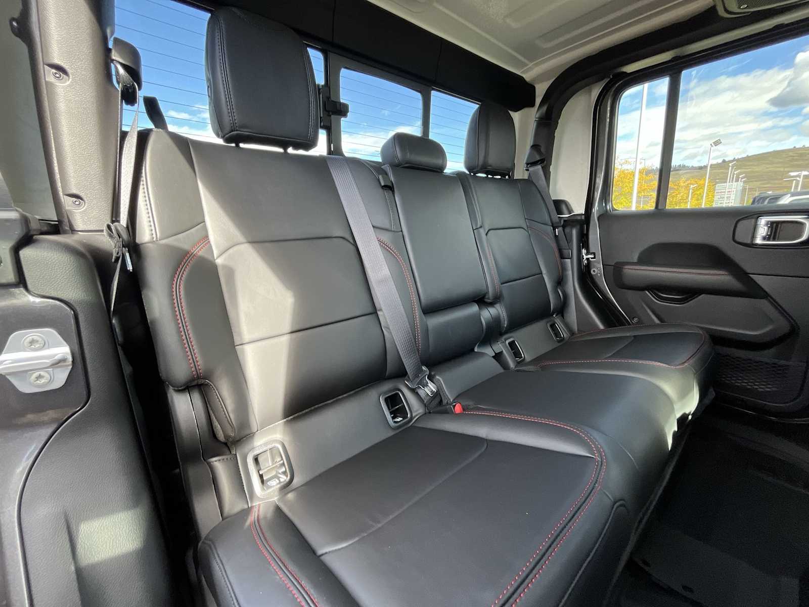 Thumbnail: 2025 Jeep Gladiator - 13