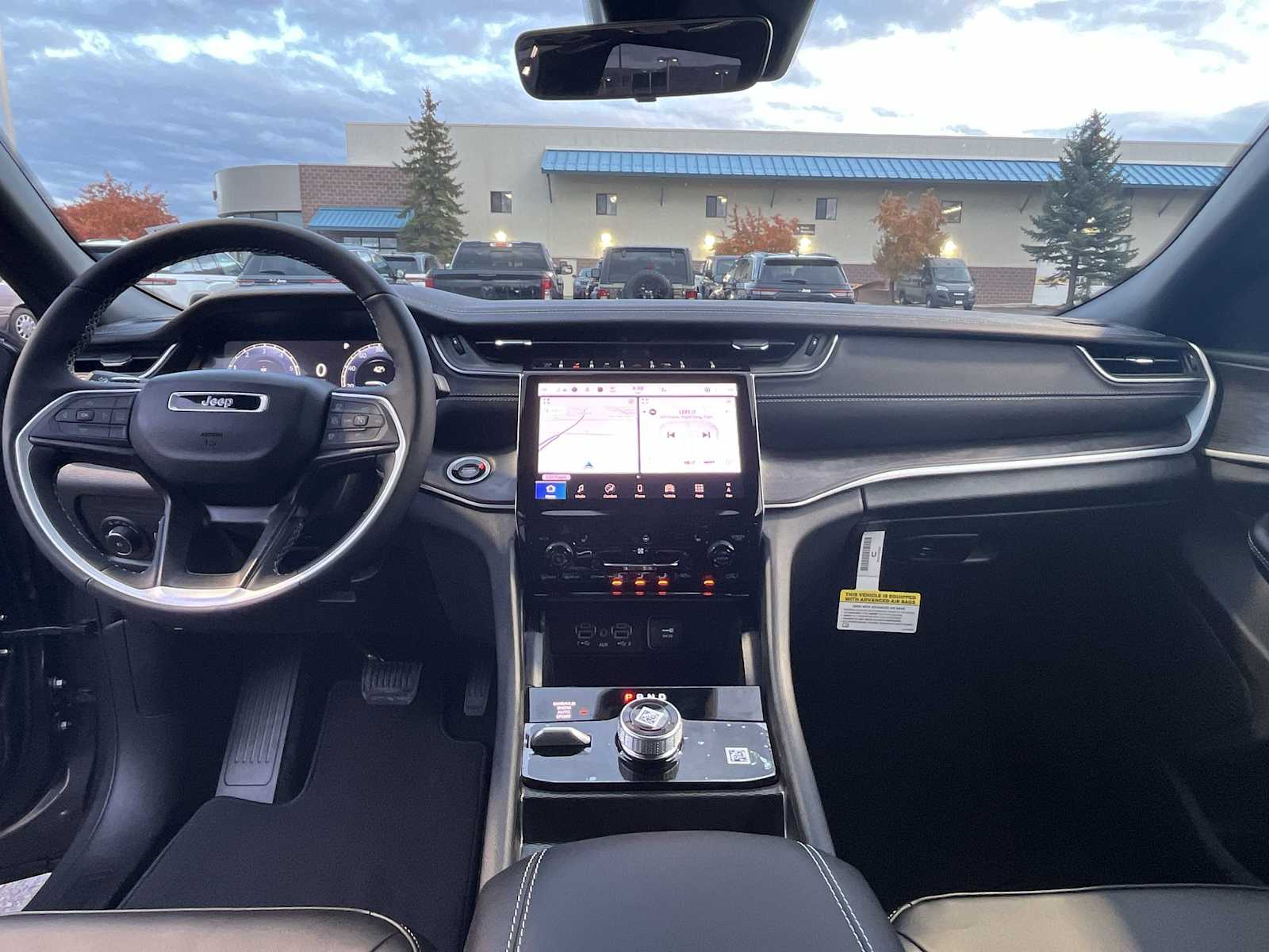 Thumbnail: 2025 Jeep Grand Cherokee - 10