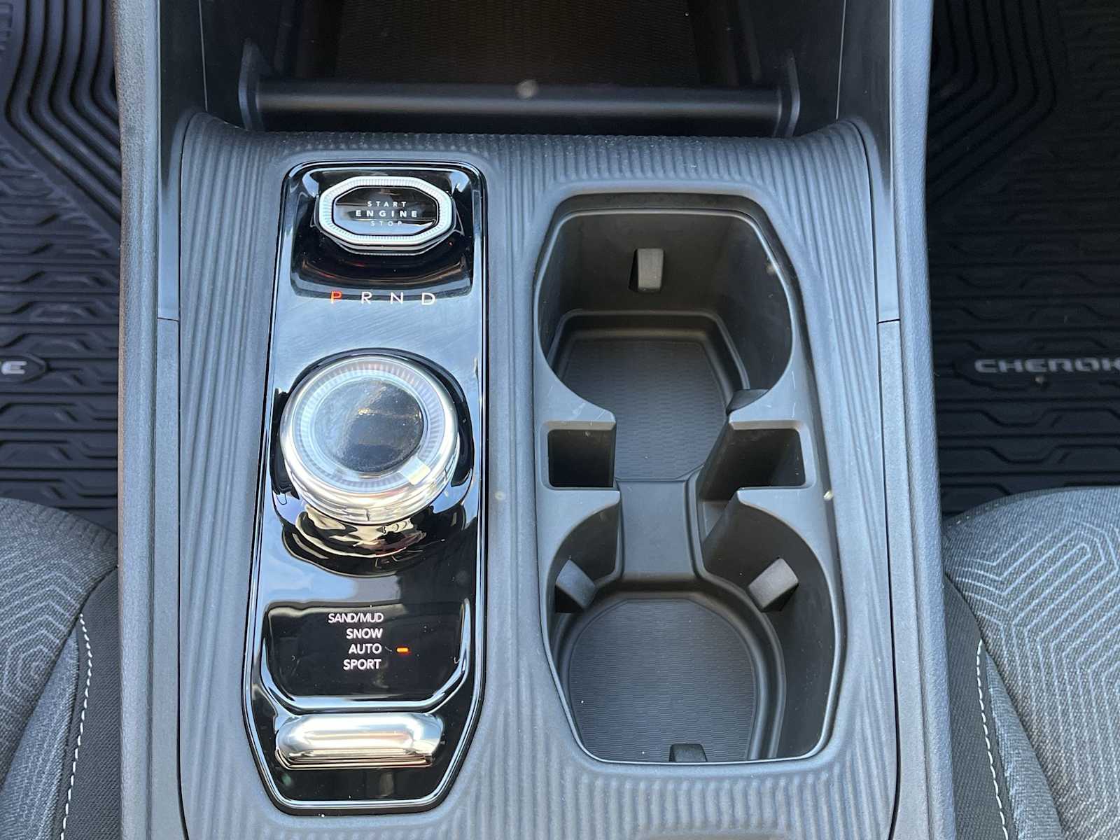 Thumbnail: 2026 Jeep Cherokee - 17