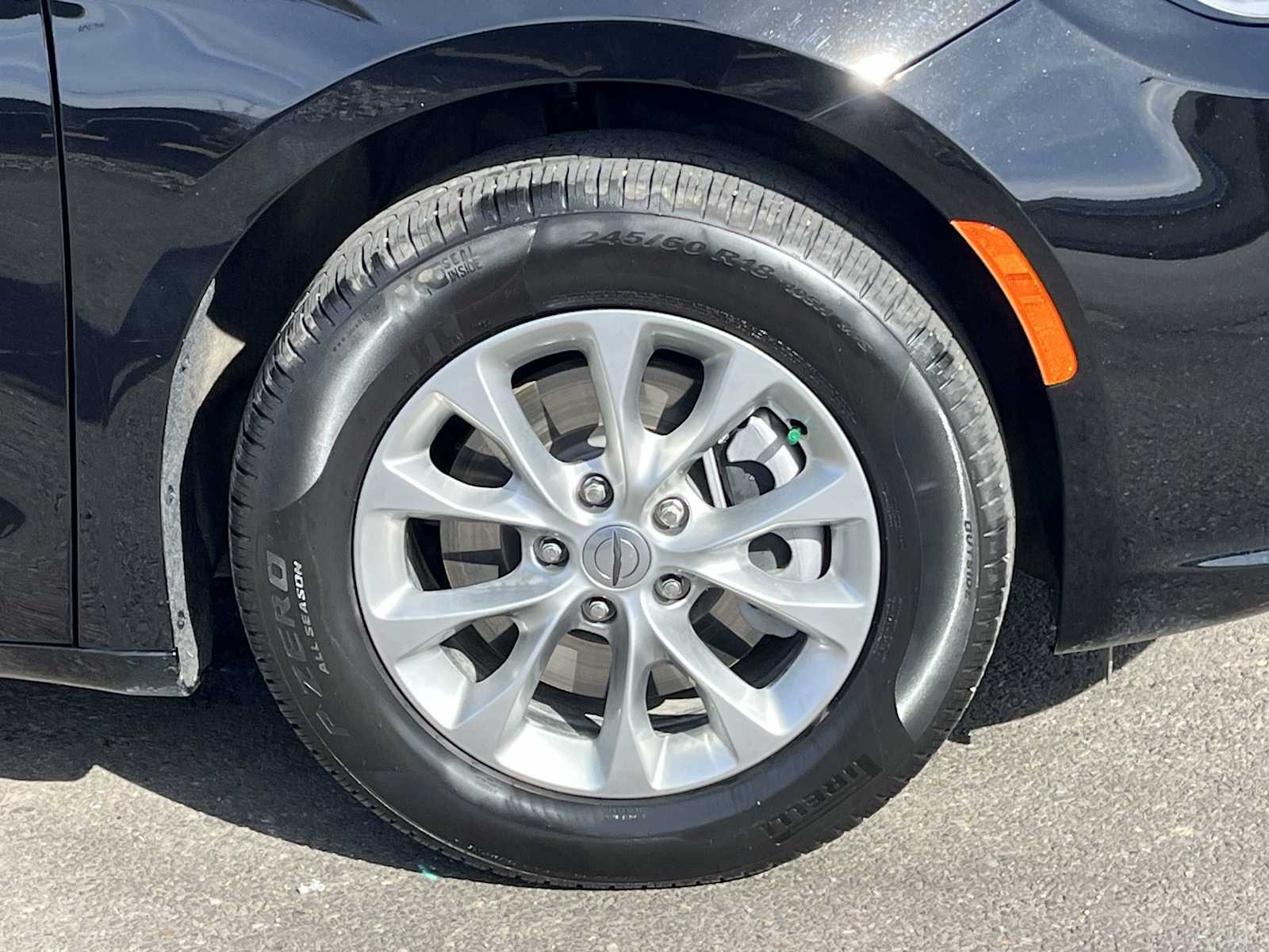 Thumbnail: 2025 Chrysler Pacifica - 8