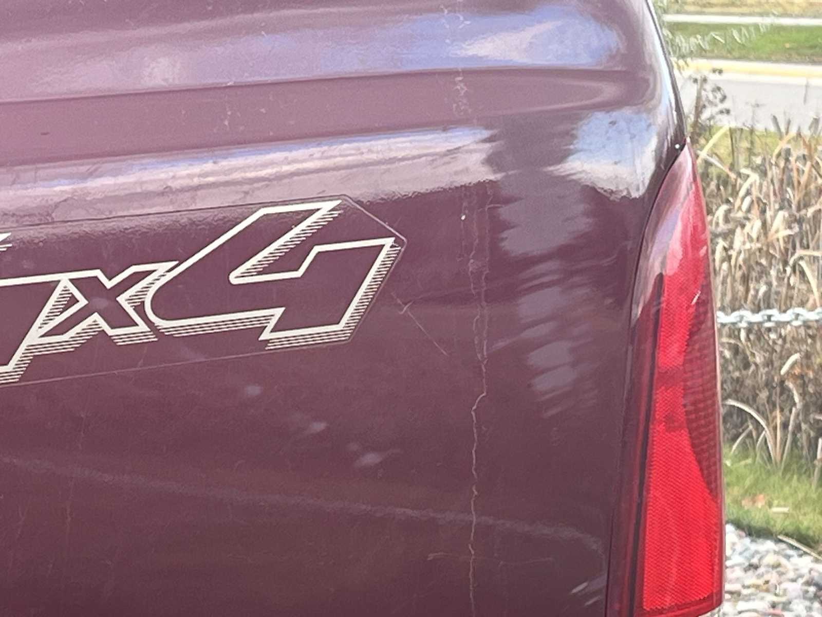 Thumbnail: 2006 Ford F-350 - 28