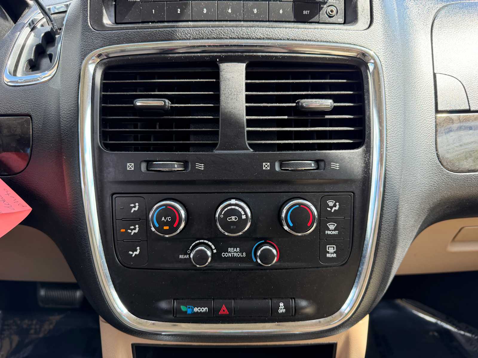 Thumbnail: 2016 Dodge Grand Caravan - 16