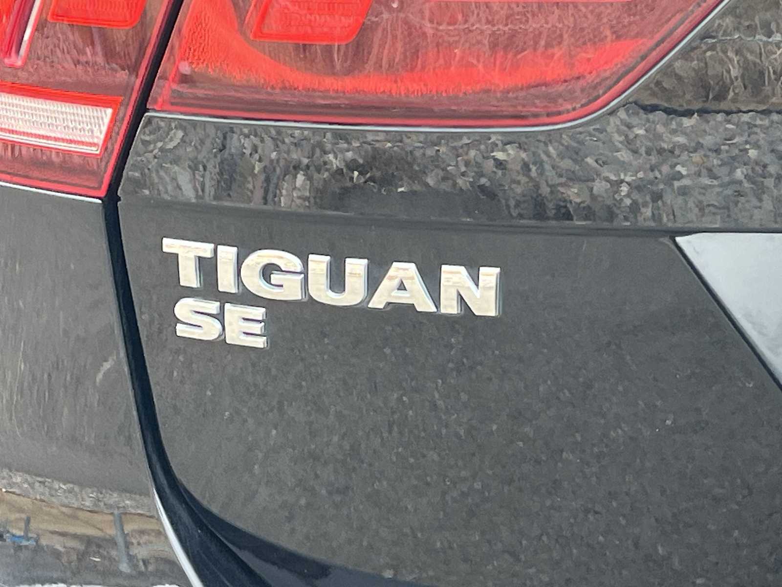 Thumbnail: 2021 Volkswagen Tiguan - 7