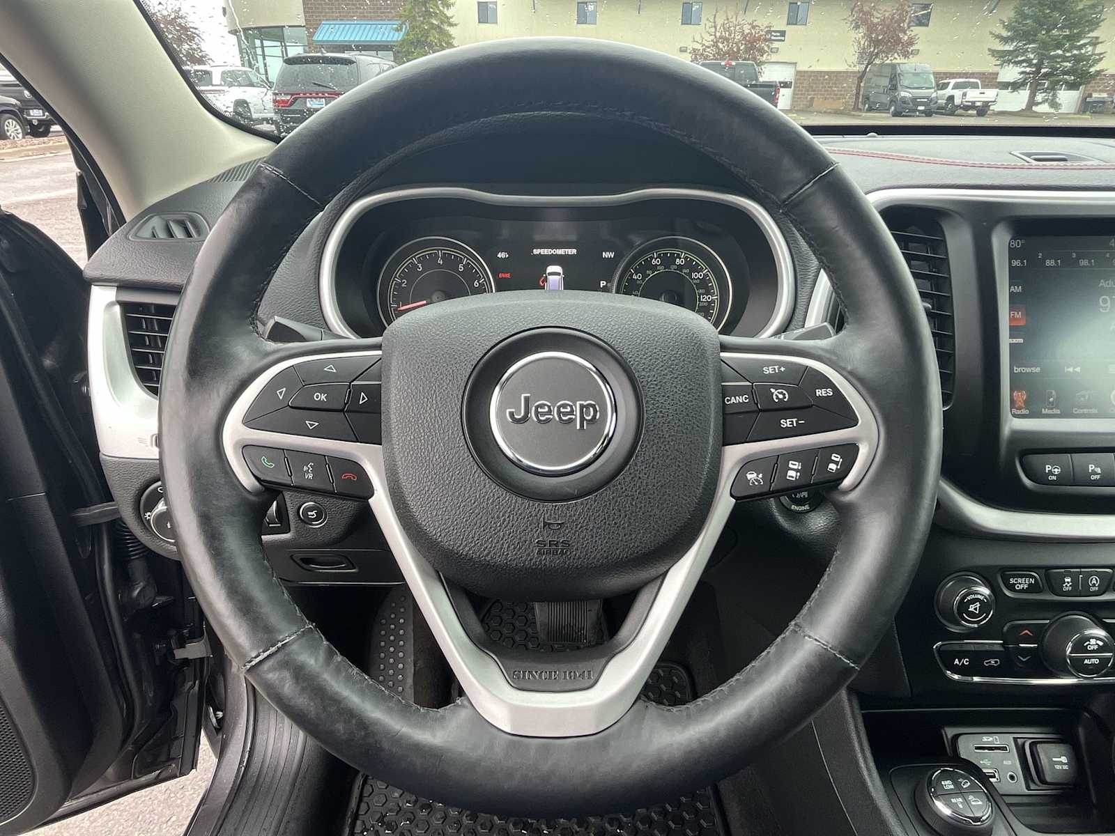 Thumbnail: 2015 Jeep Cherokee - 15