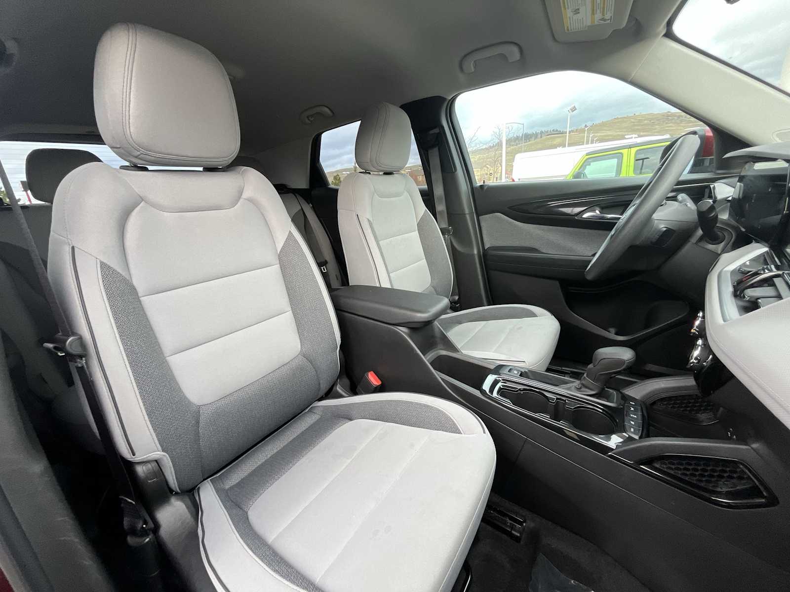 Thumbnail: 2025 Chevrolet TrailBlazer - 14