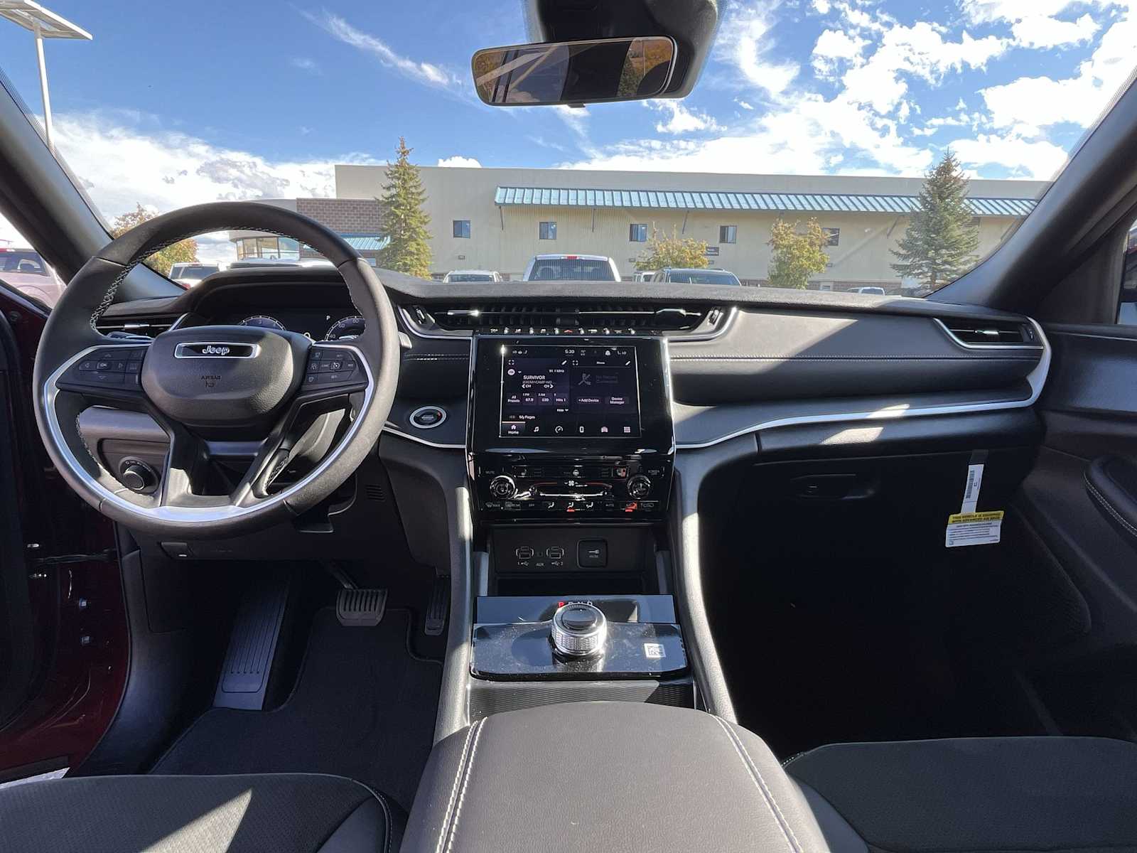 Thumbnail: 2025 Jeep Grand Cherokee - 10