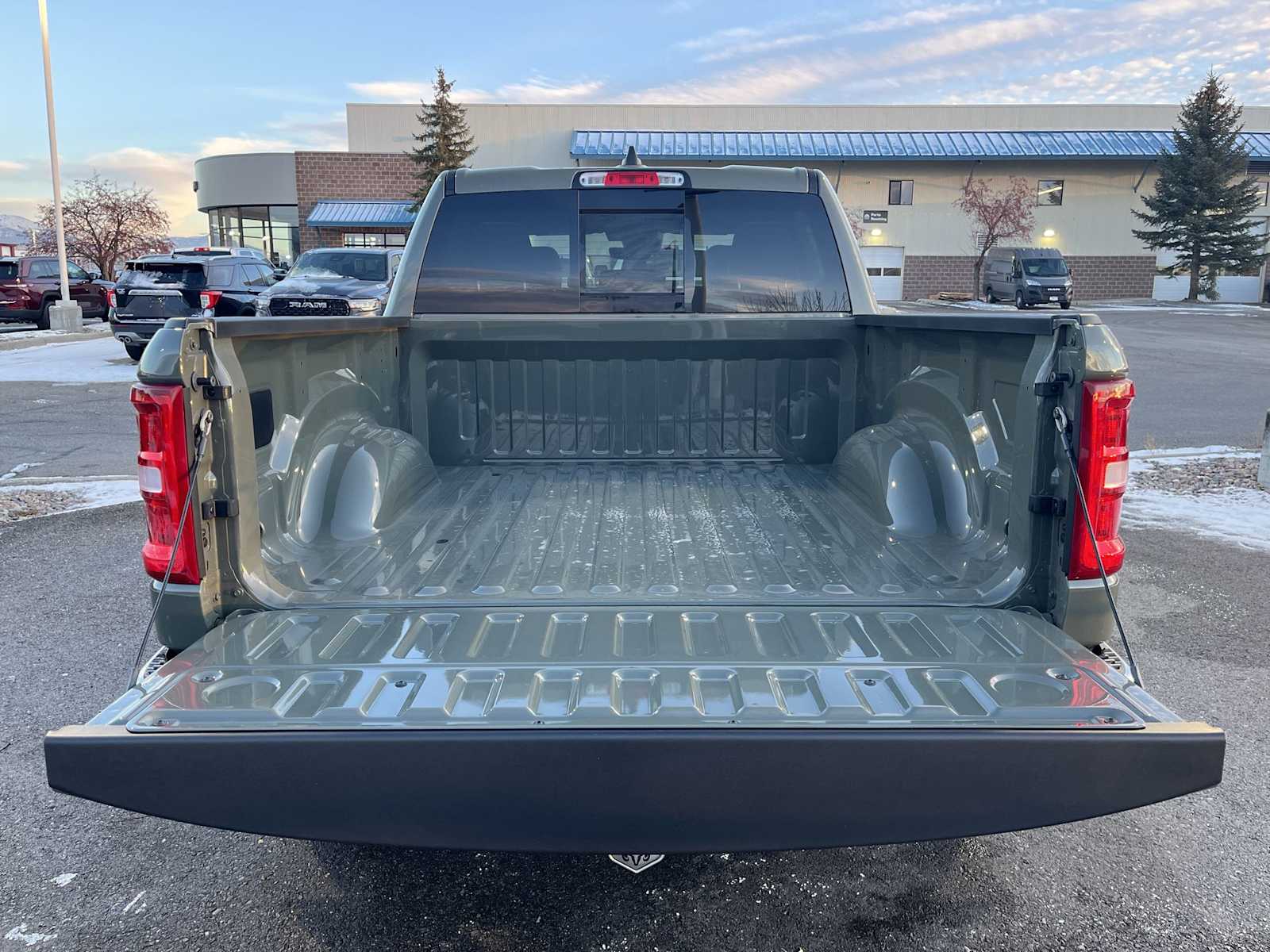Thumbnail: 2026 RAM 1500 - 19