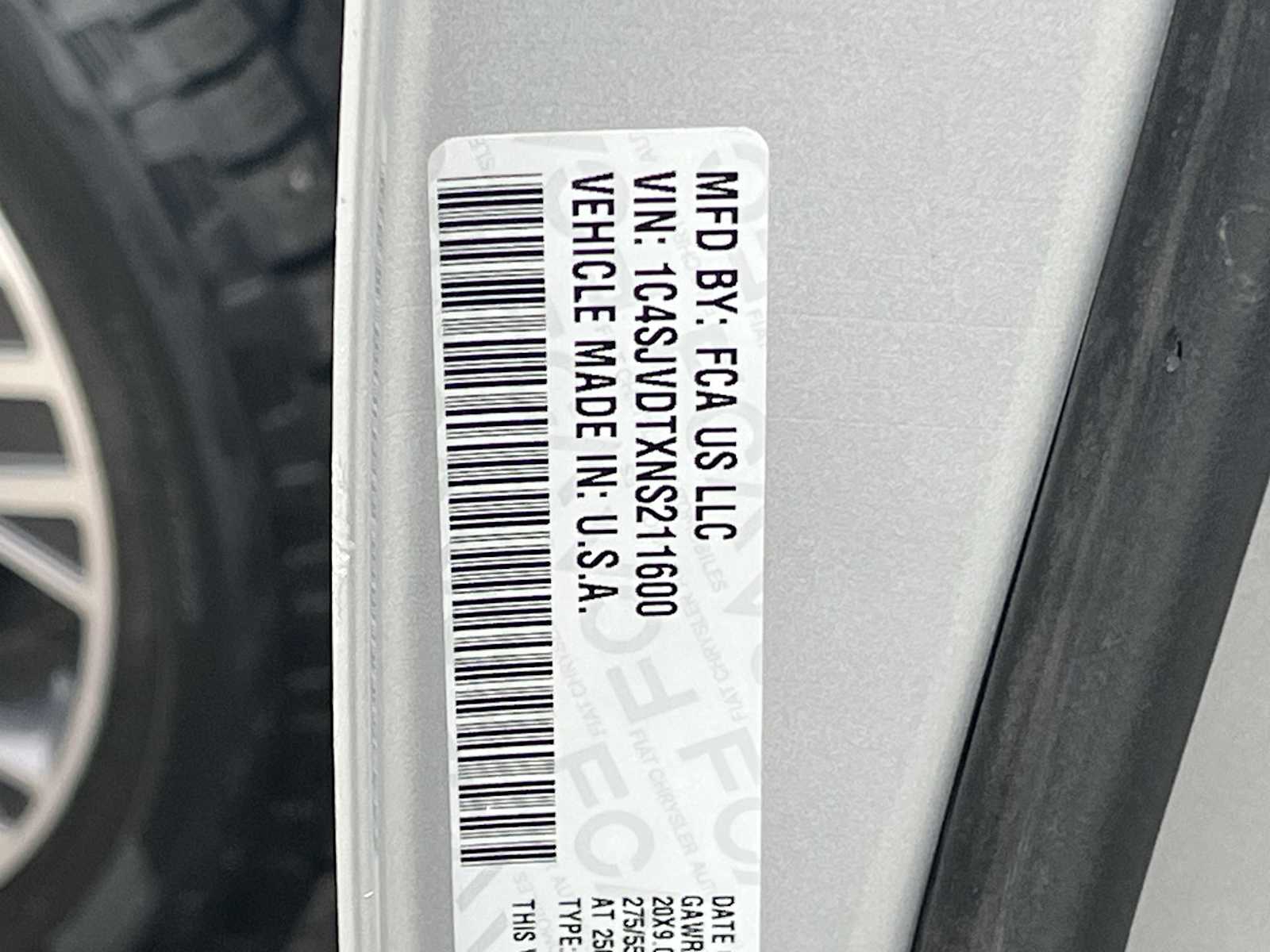 Thumbnail: 2022 Jeep Wagoneer - 21