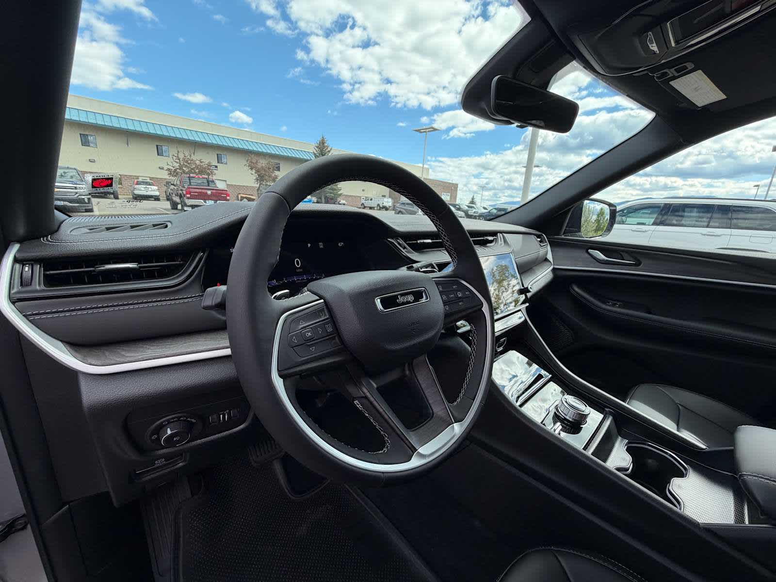 Thumbnail: 2026 Jeep Grand Cherokee - 18