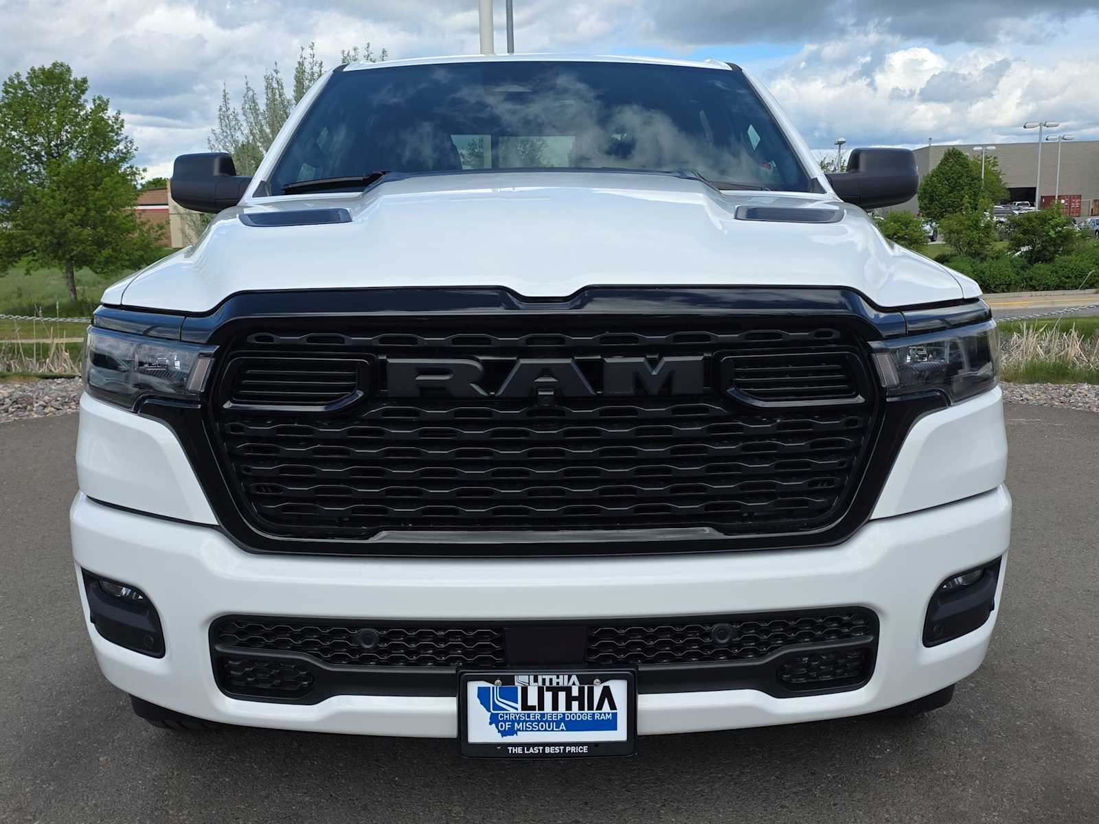 Thumbnail: 2026 RAM 1500 - 7